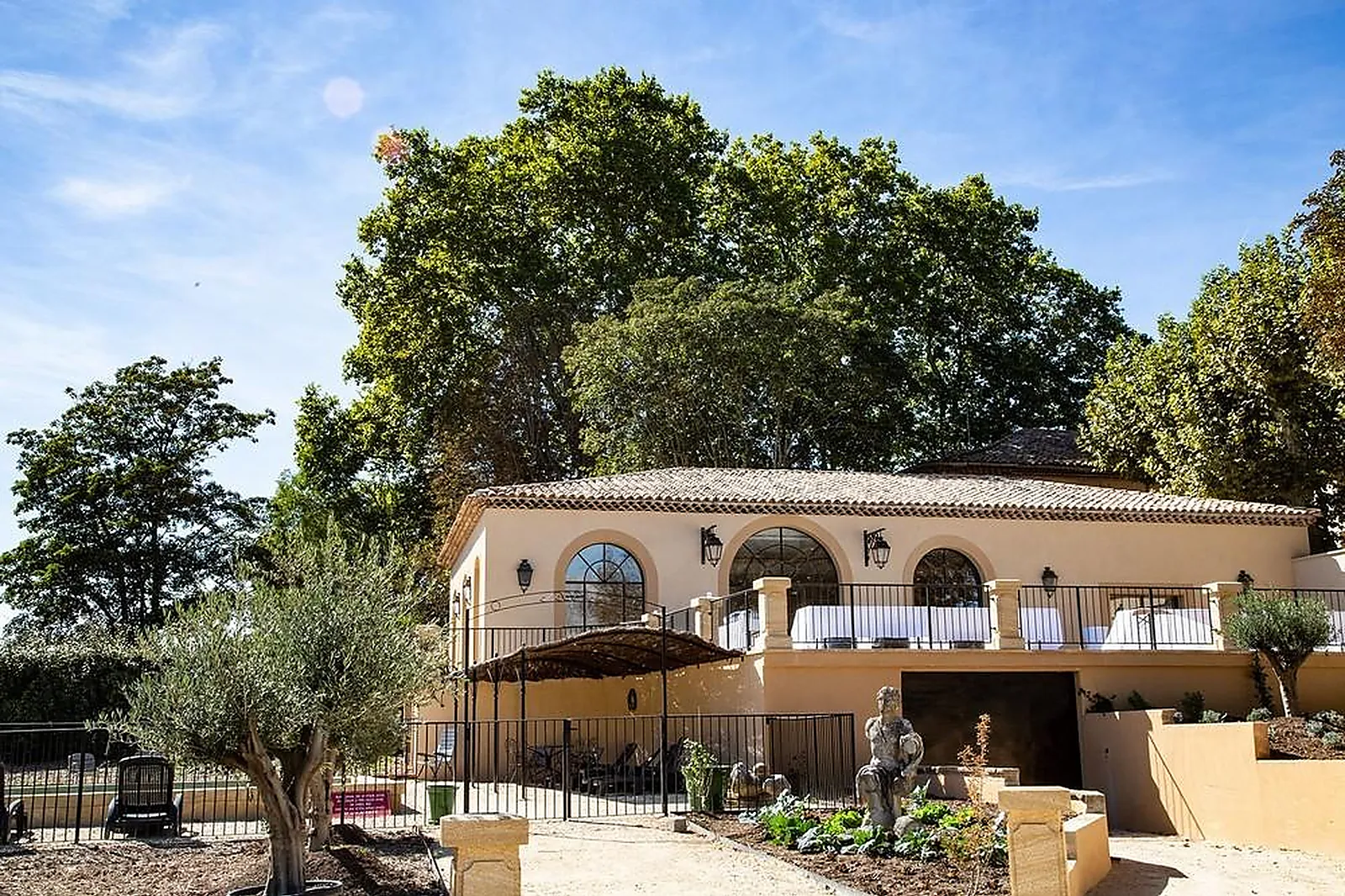 Lieux événementiels, DOMAINE DE VALBRILLANT