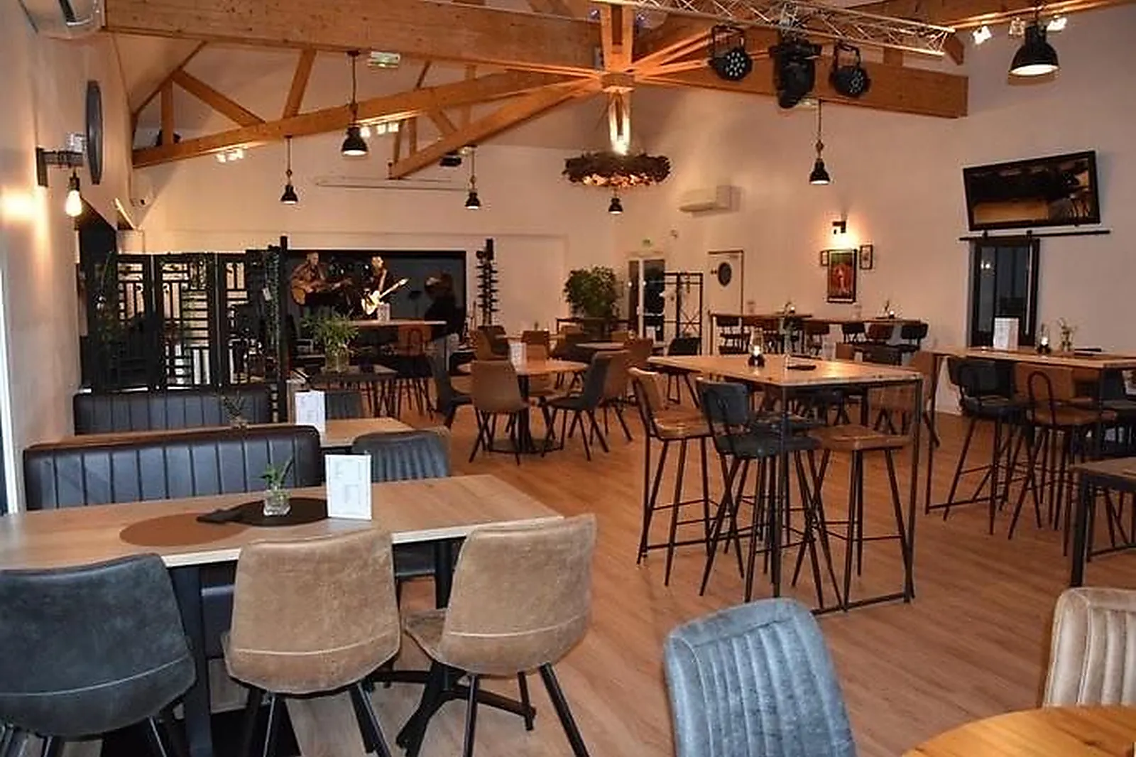 Lieux événementiels, DOMAINE DE YAKA