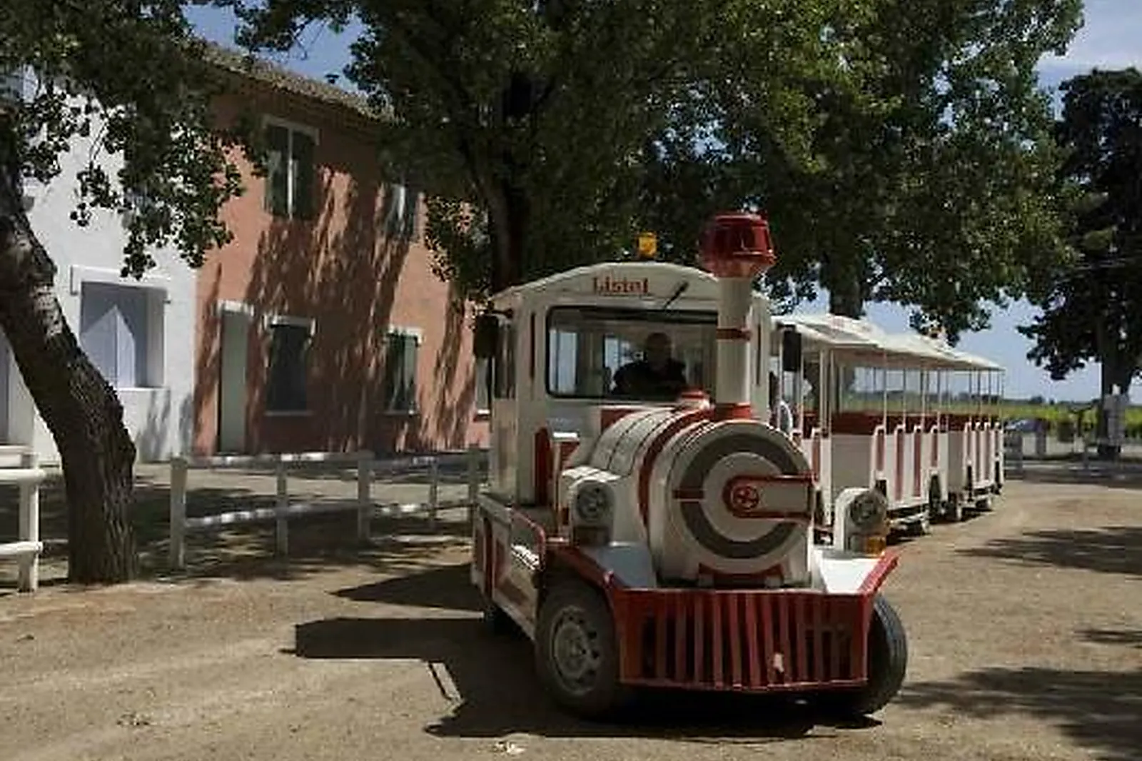 Lieux événementiels, DOMAINE DE JARRAS