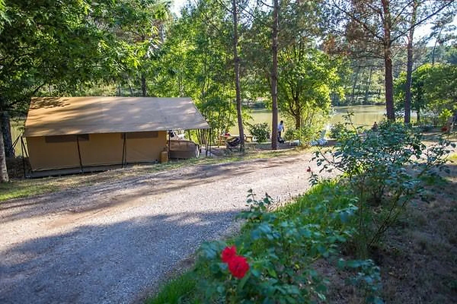 Lieux événementiels, DOMAINE DE L'ETANG DE BAZANGE