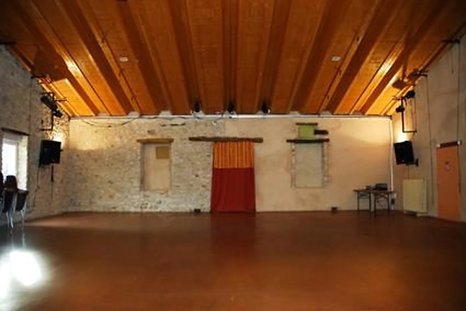 Lieux événementiels, DOMAINE DE LA CACHARDE