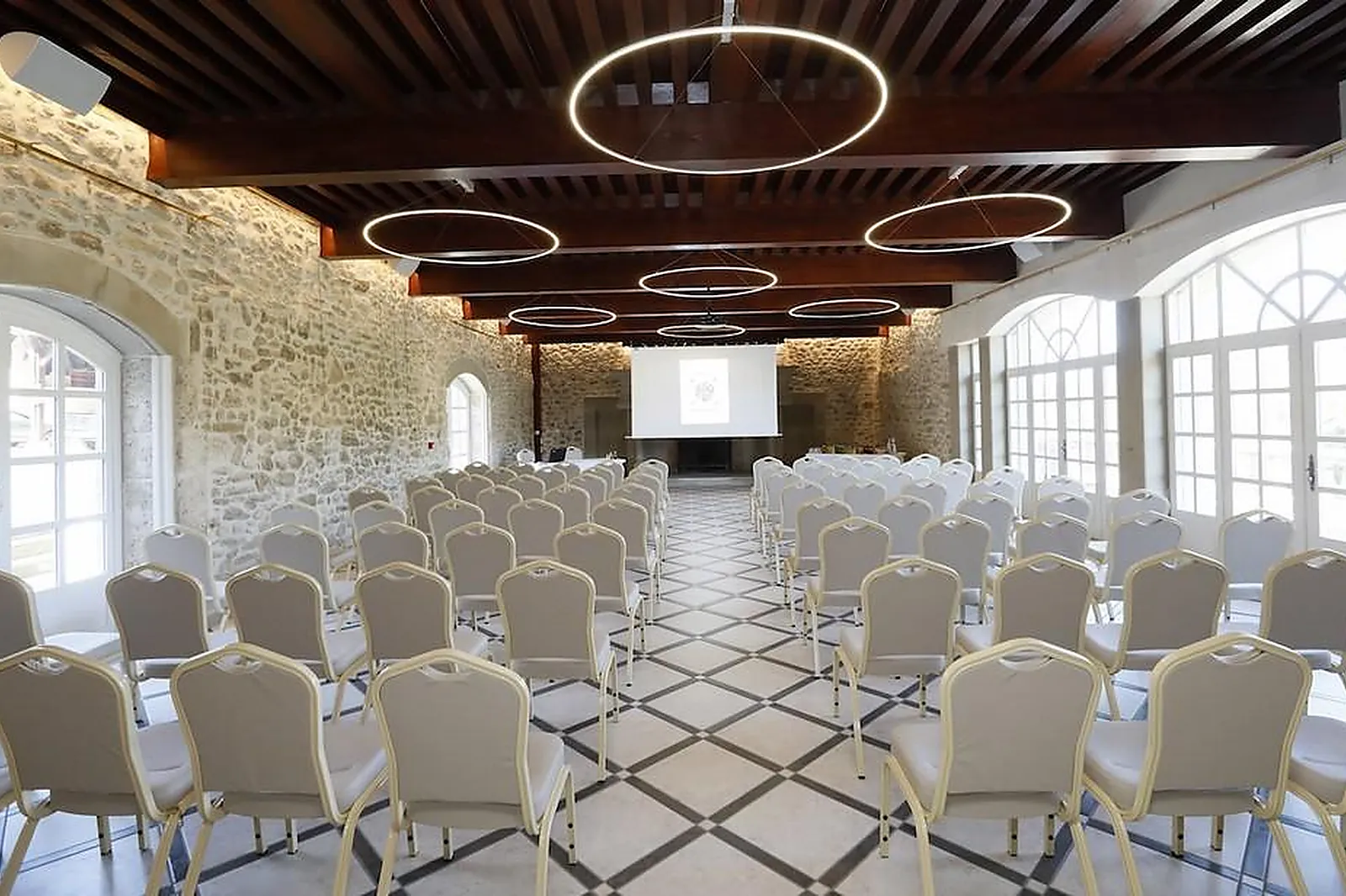 Lieux événementiels, DOMAINE DE LA CHARTROGNIÈRE