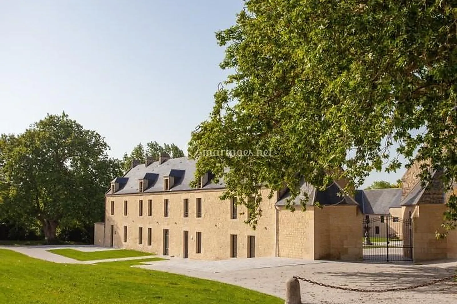 Lieux événementiels, DOMAINE DE LA COUR DES LYS