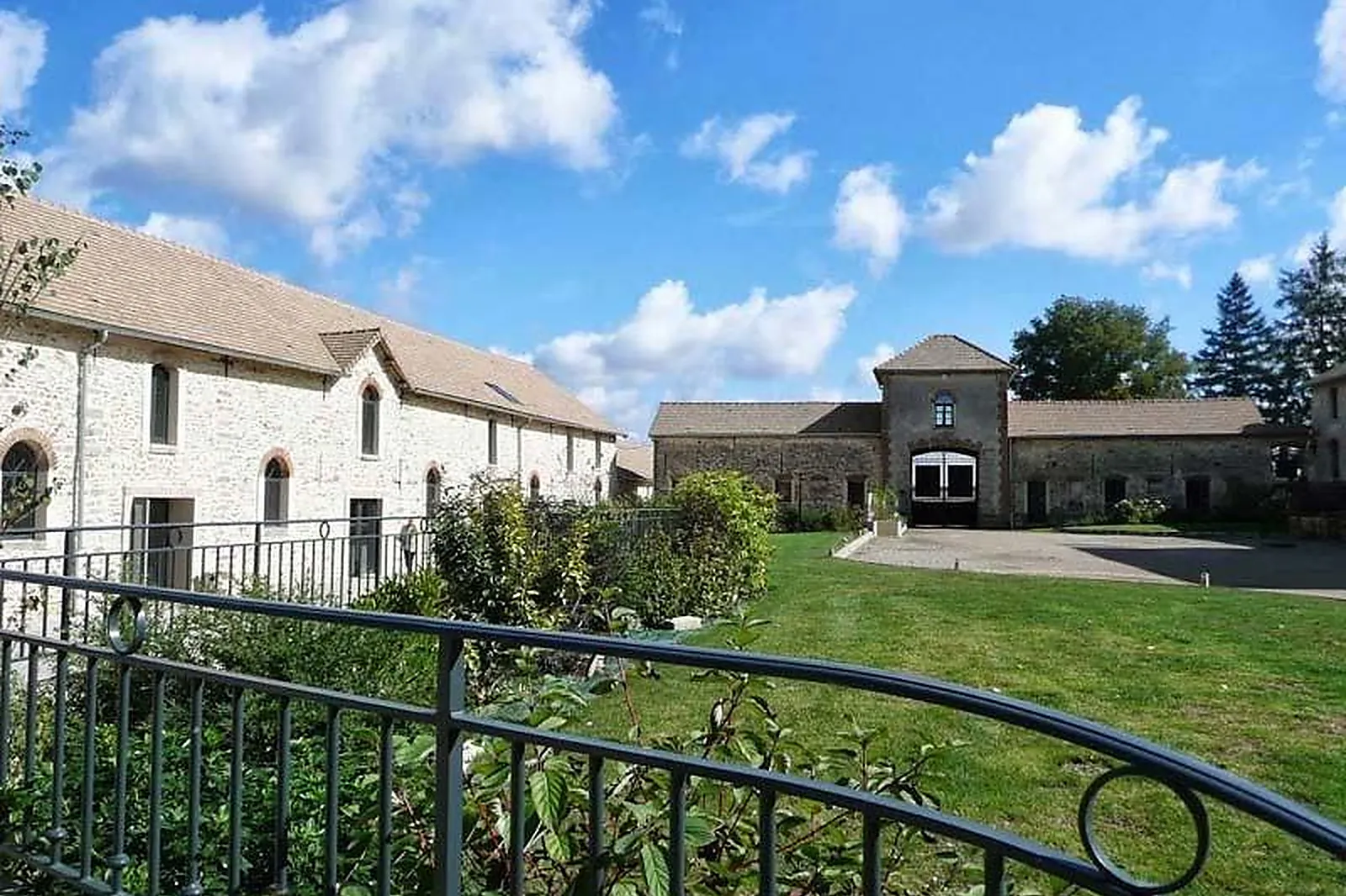 Lieux événementiels, DOMAINE DE LA FERME DE GRISIEN