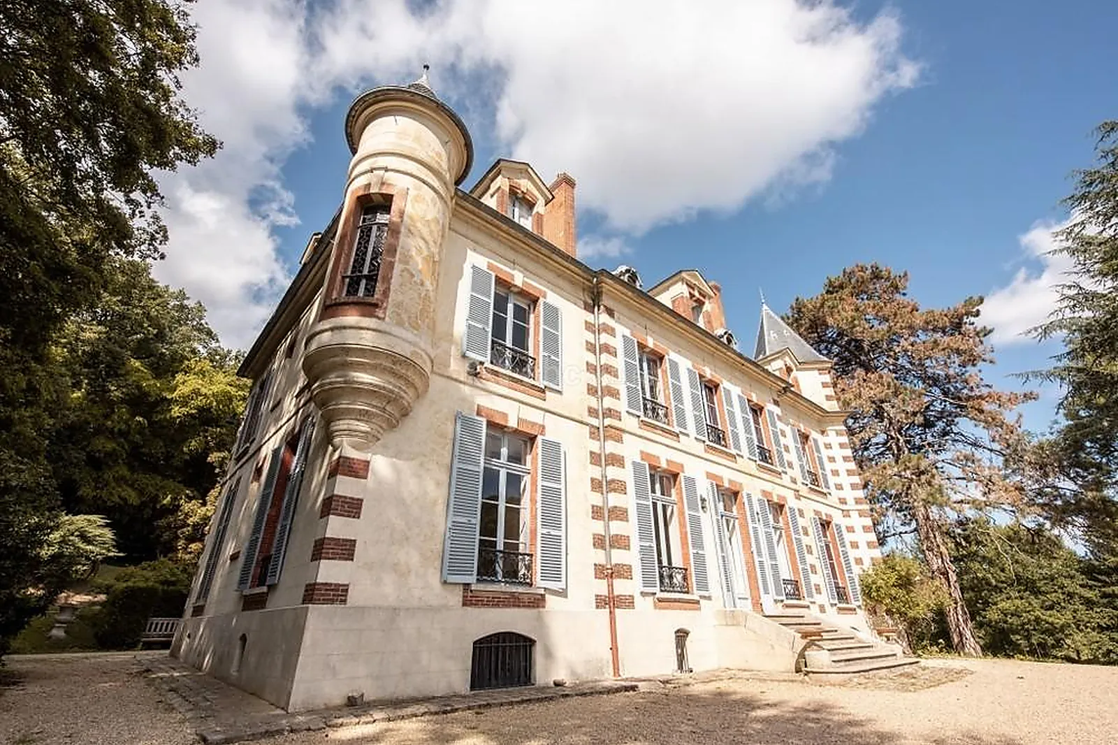 Lieux événementiels, DOMAINE DE LA GENESTE