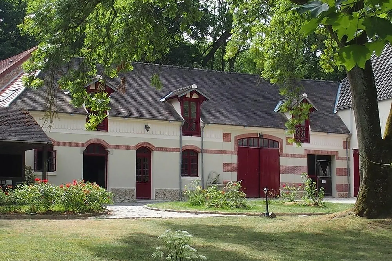 Lieux événementiels, DOMAINE DE LA GENESTE