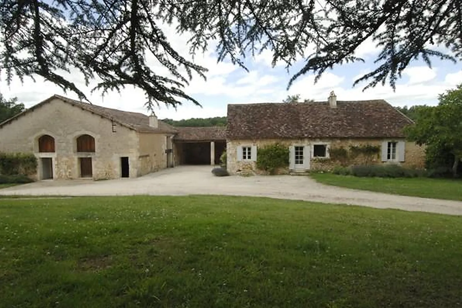 Lieux événementiels, DOMAINE DE LA LÉOTARDIE