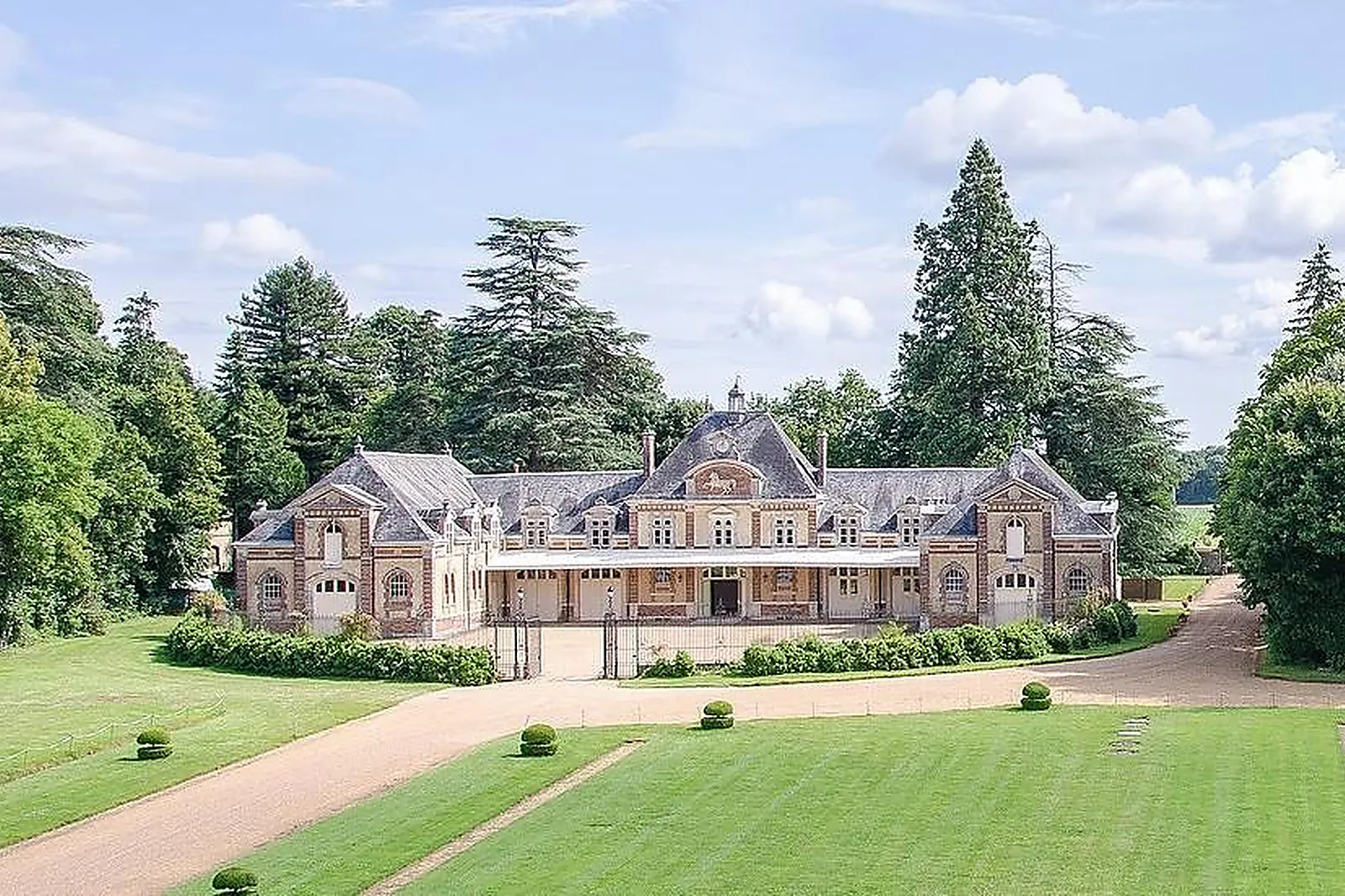 Lieux événementiels, DOMAINE DE LA PIERRE