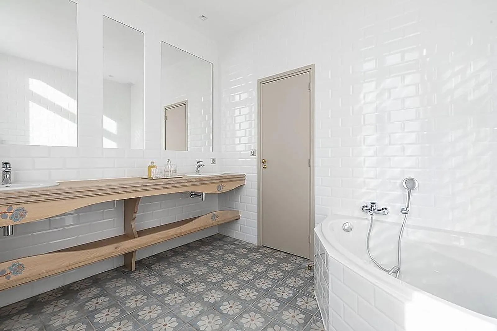 Lieux événementiels, DOMAINE DES HALLES