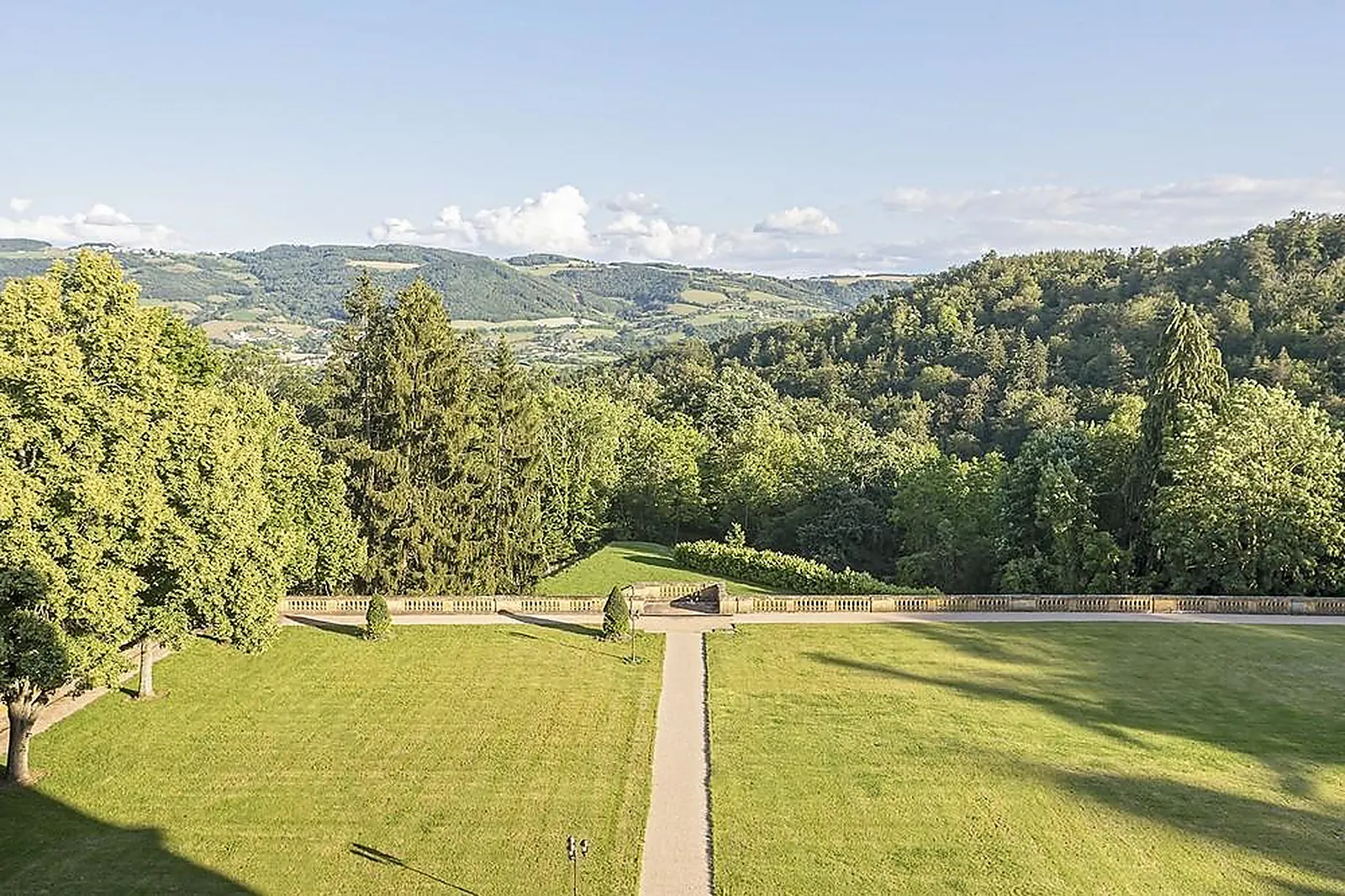 Lieux événementiels, DOMAINE DES HALLES