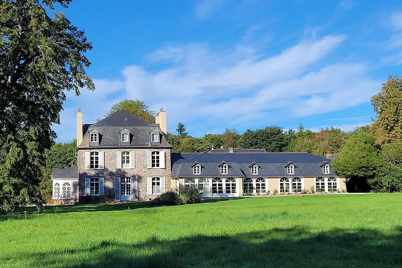 Lieux événementiels, DOMAINE DES LONGRAIS