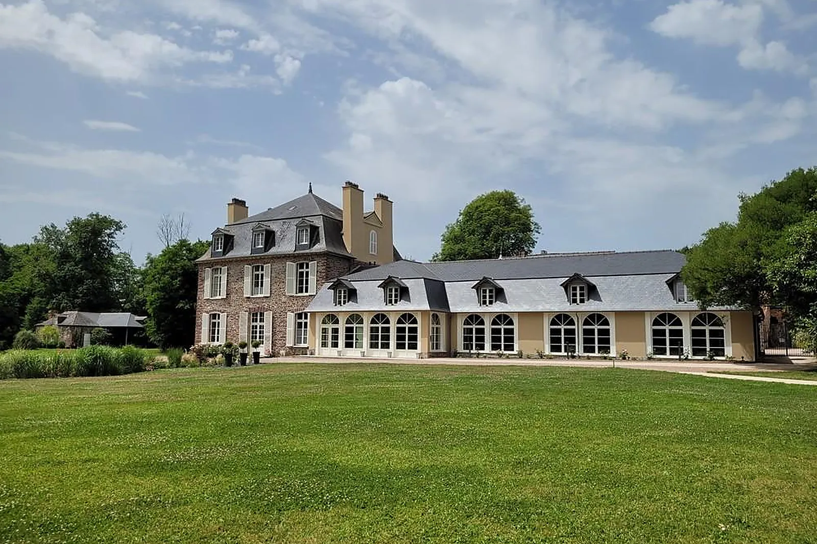 Lieux événementiels, DOMAINE DES LONGRAIS