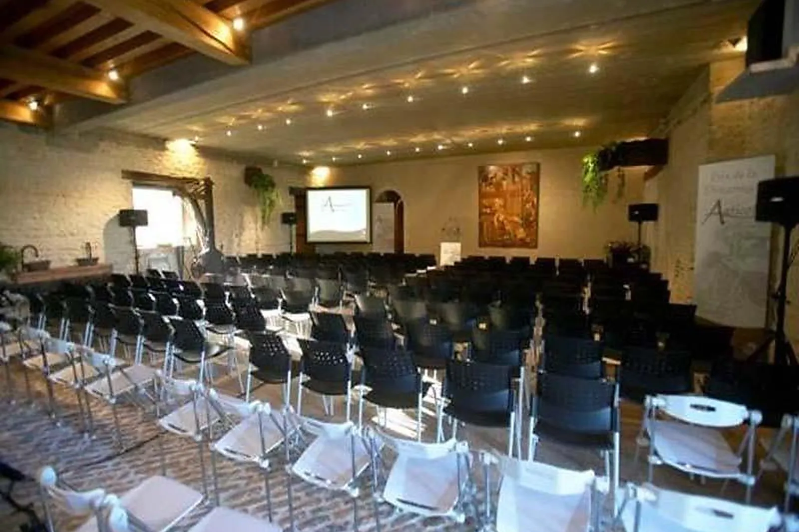 Lieux événementiels, DOMAINE DU CHÂTEAU DE CHASSAGNE-MONTRACHET