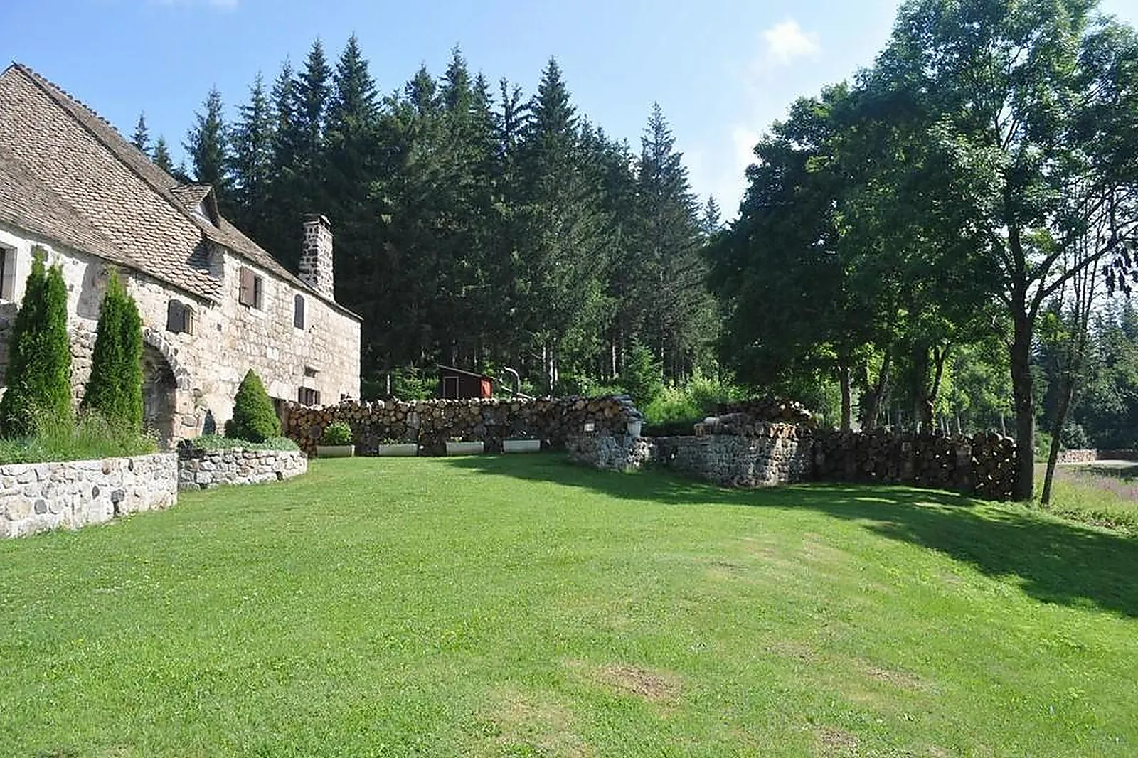Lieux événementiels, DOMAINE DU LAC FERRAND