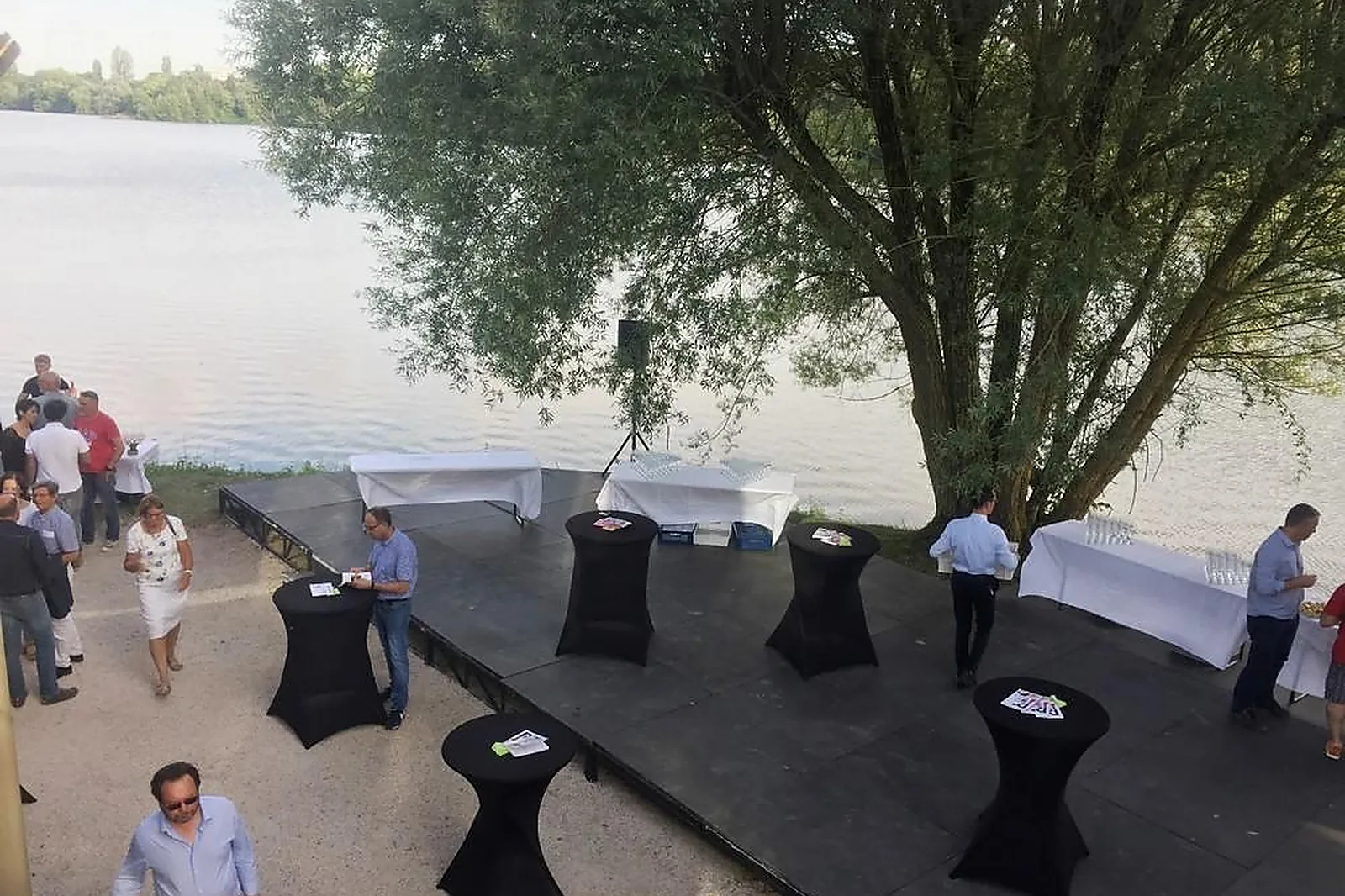 Lieux événementiels, DOMAINE DU LAC PLOMBIÈRES