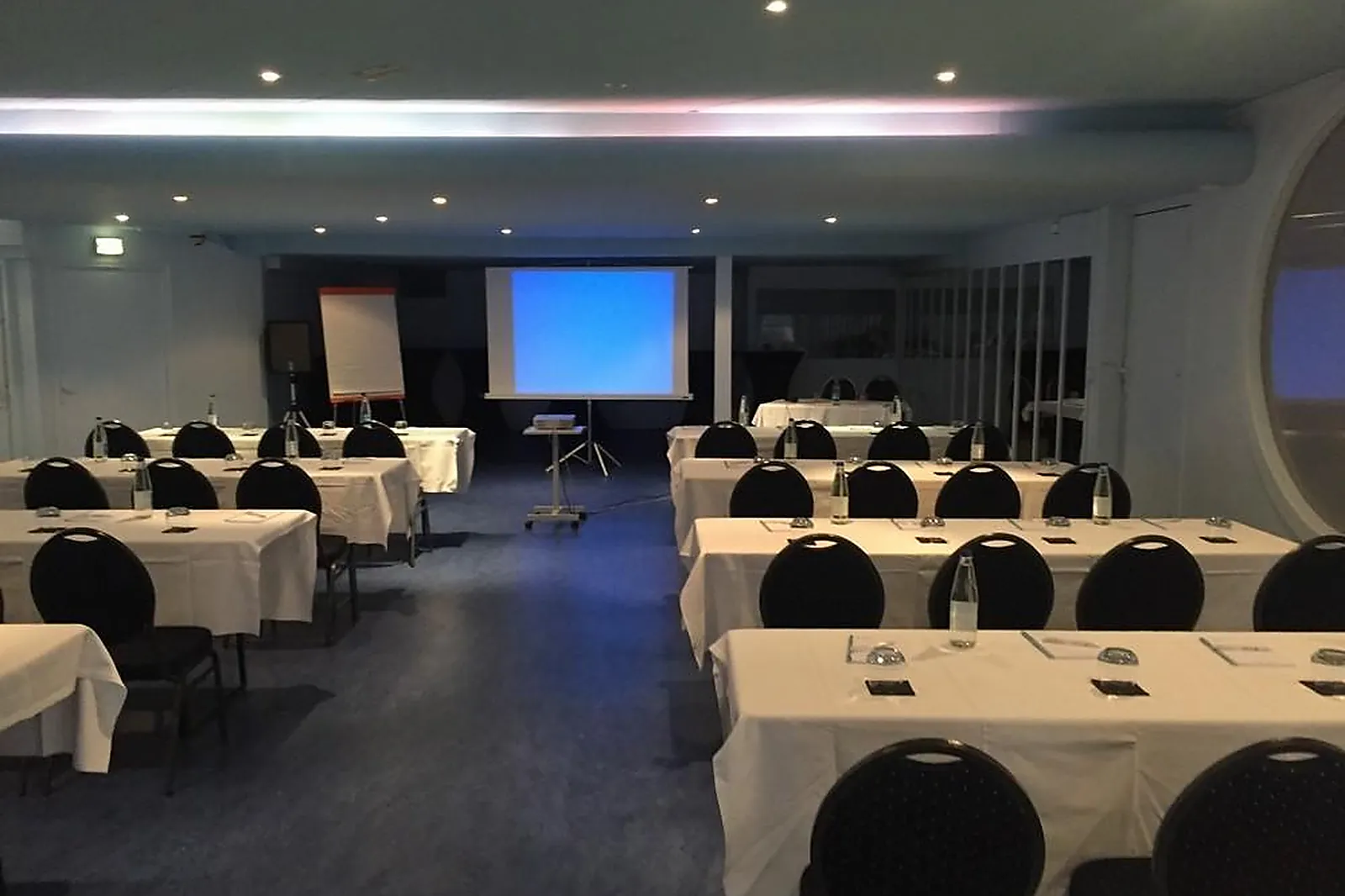 Lieux événementiels, DOMAINE DU LAC PLOMBIÈRES