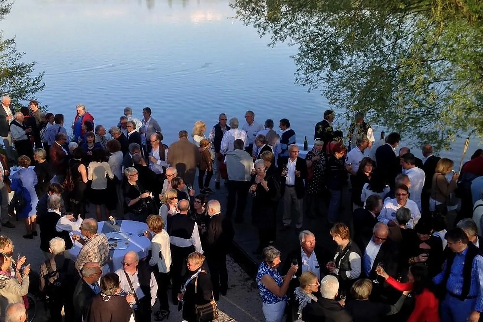 Lieux événementiels, DOMAINE DU LAC PLOMBIÈRES