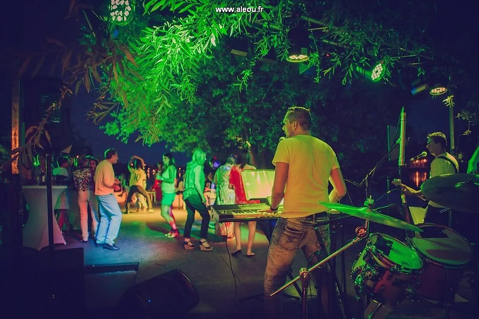 Lieux événementiels, DOMAINE DU LAC PLOMBIÈRES