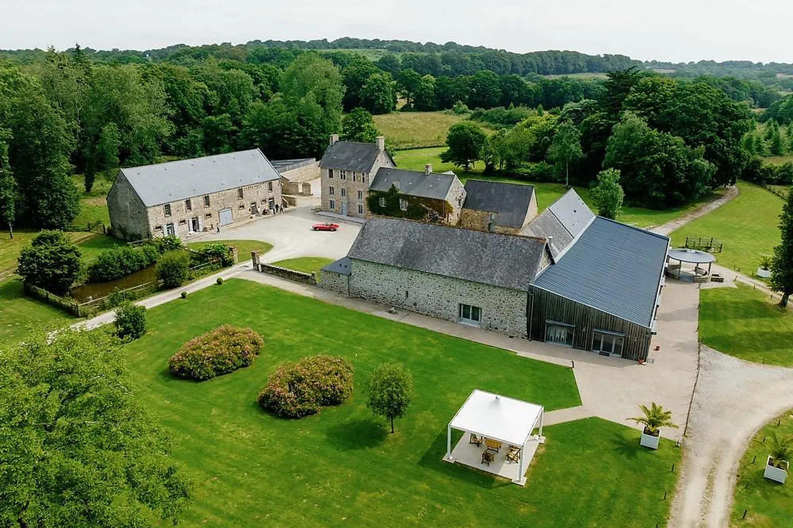 Lieux événementiels, DOMAINE DU MANOIR DE LA COUR