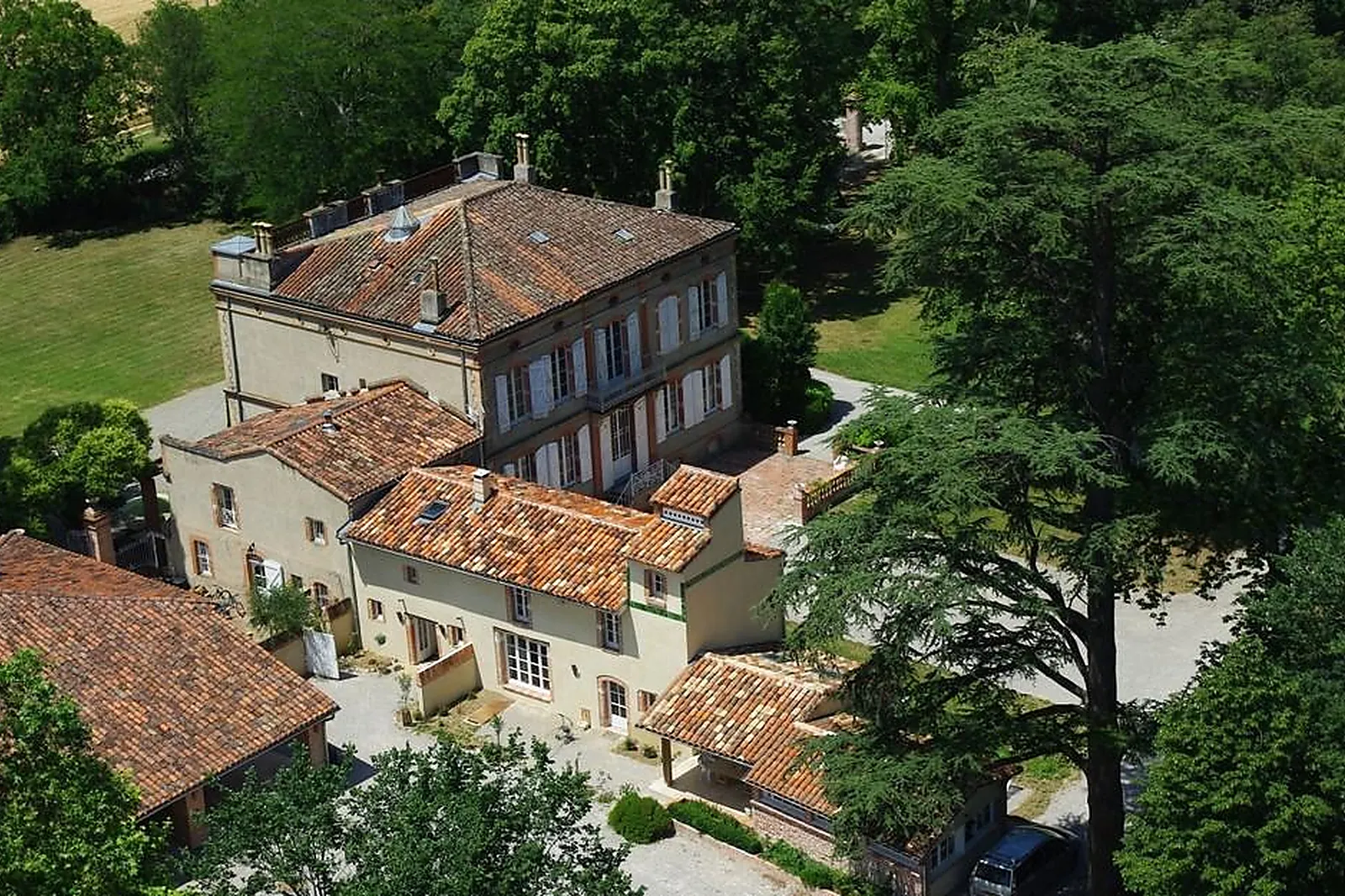 Lieux événementiels, DOMAINE DU T