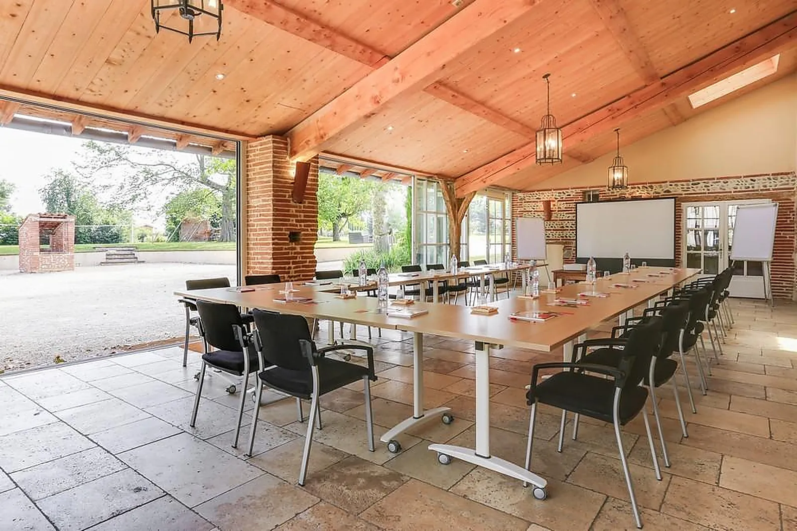 Lieux événementiels, DOMAINE DU T