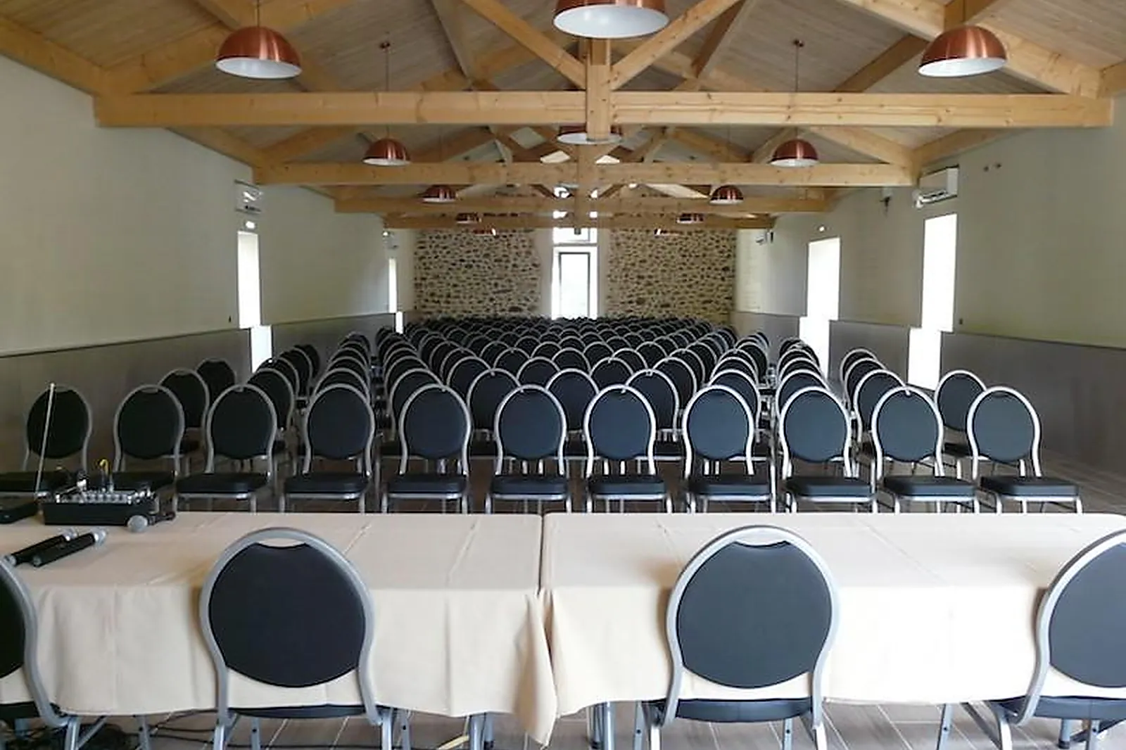 Lieux événementiels, DOMAINE LES RANCHISSES