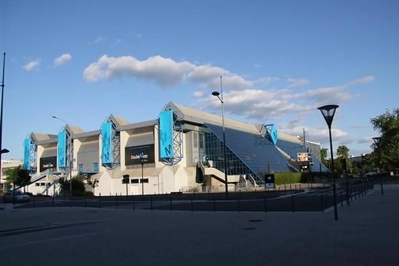 Lieux événementiels, DOUBLE MIXTE