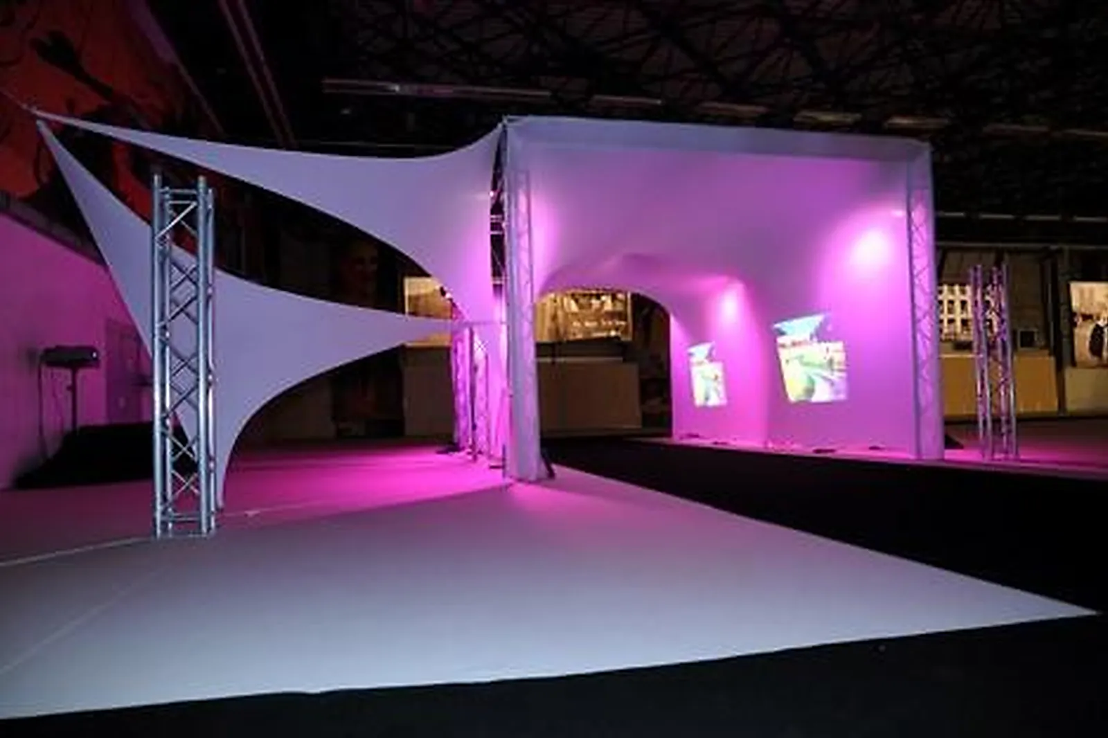 Lieux événementiels, DOUBLE MIXTE