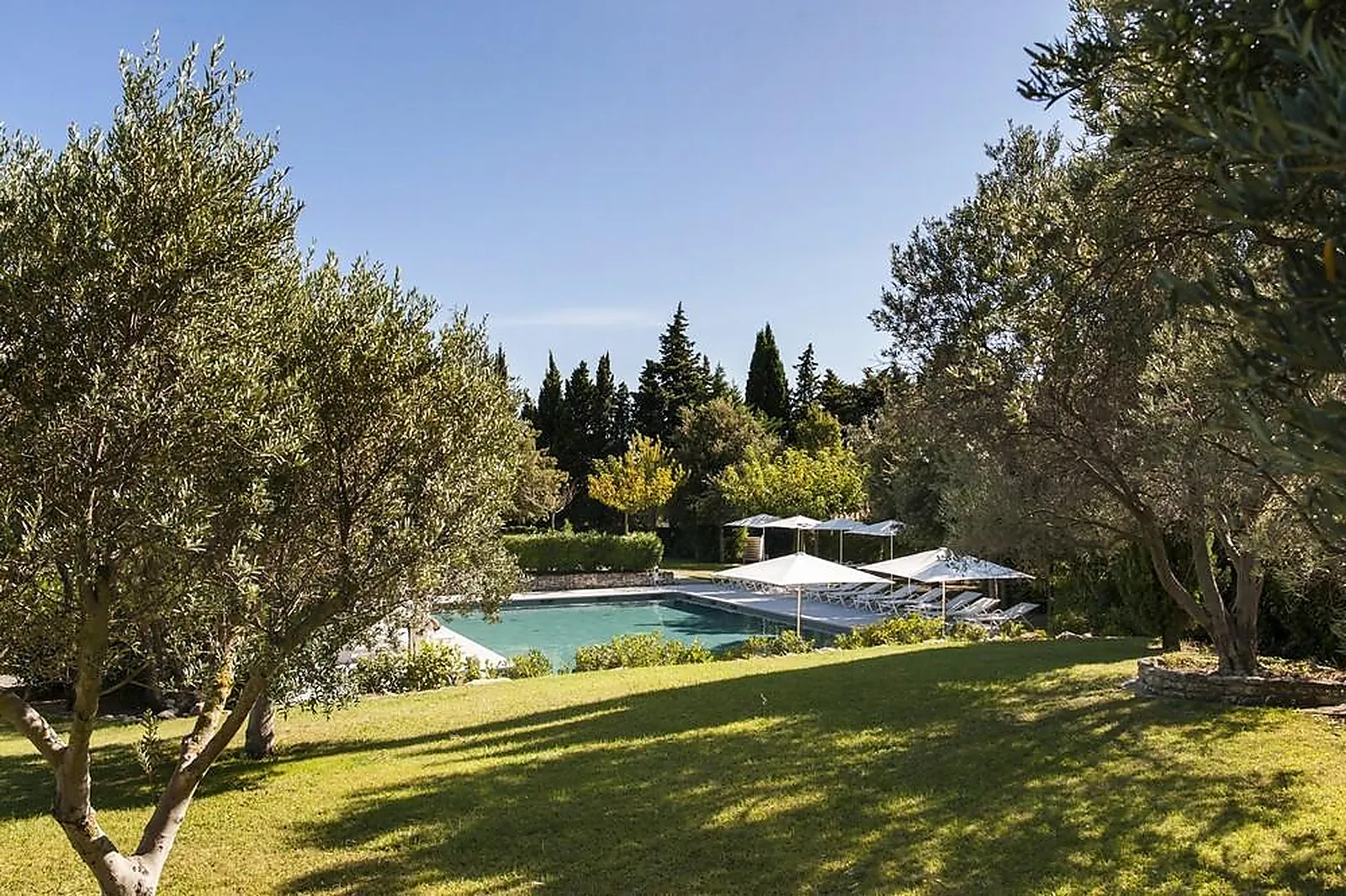 Lieux événementiels, DU CÔTÉ DES OLIVADES