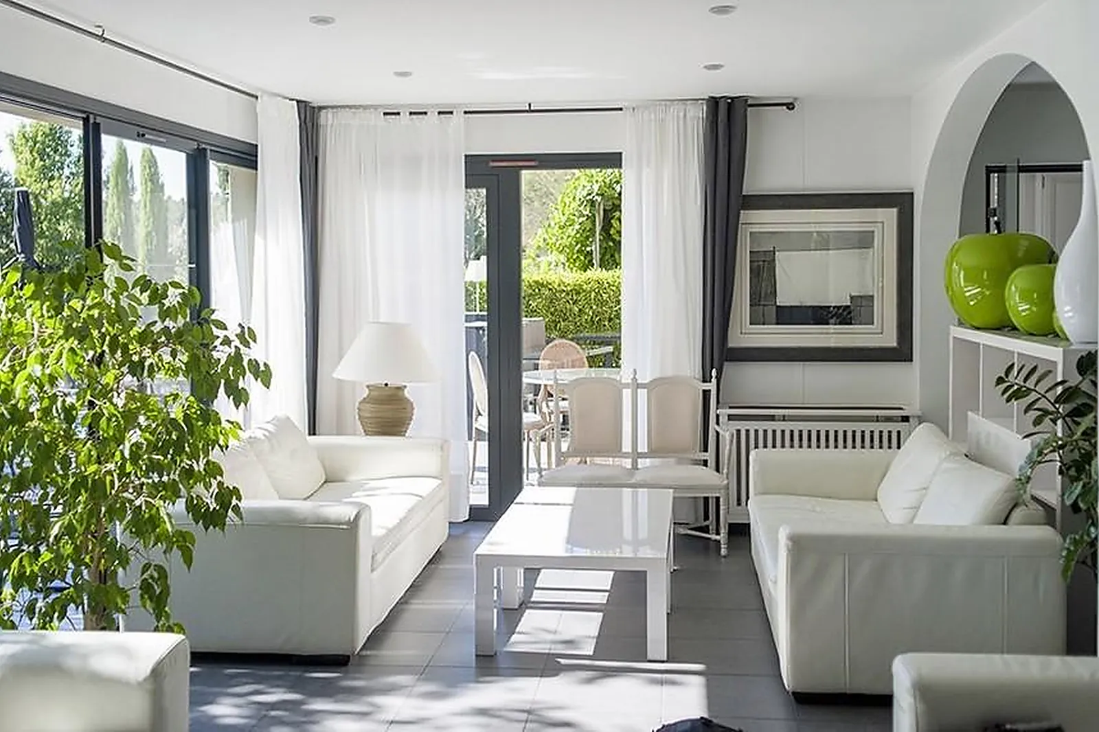 Lieux événementiels, DU CÔTÉ DES OLIVADES