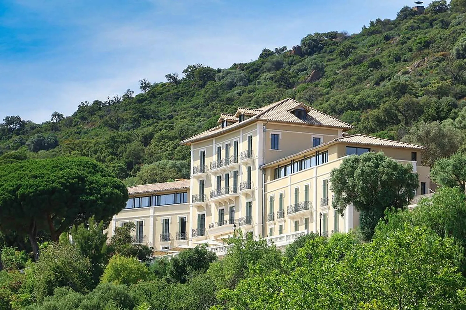 Lieux événementiels, EDEN ROSE GRAND HÔTEL