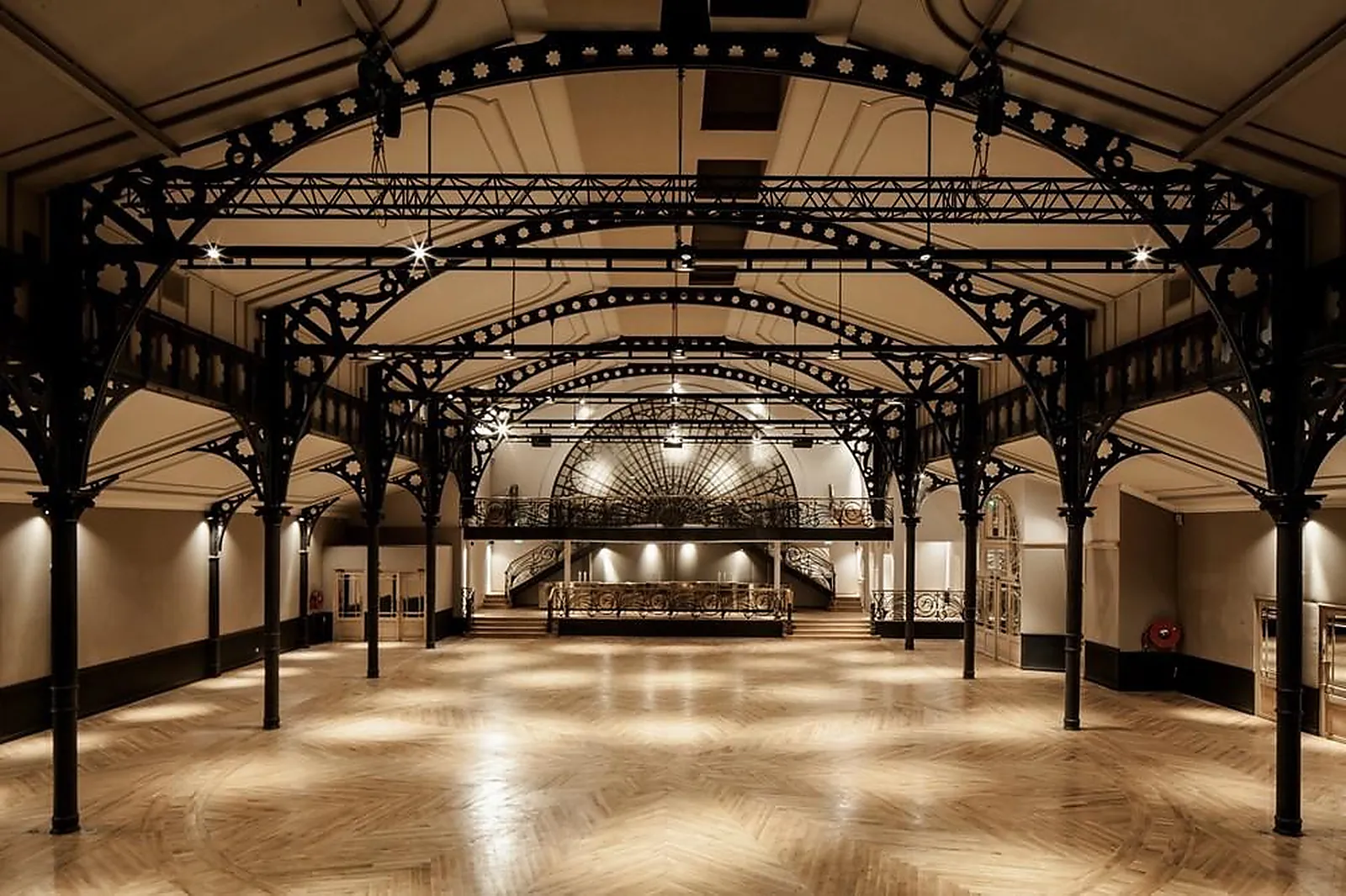 Lieux événementiels, ELYSÉE MONTMARTRE