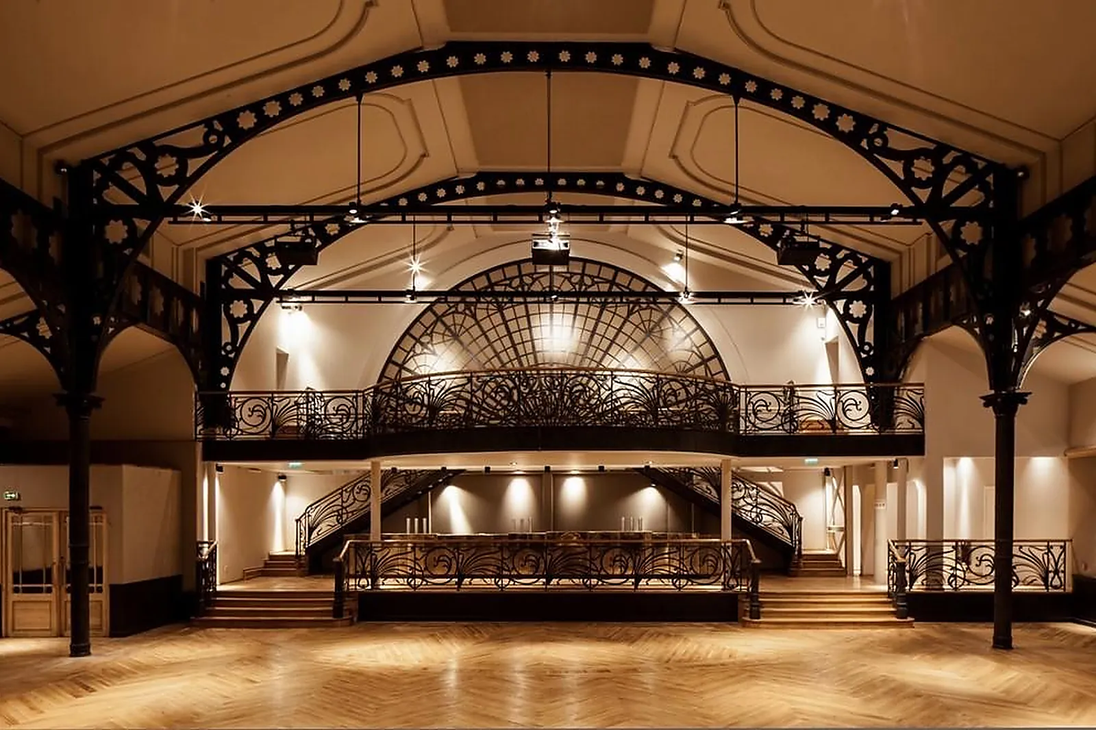 Lieux événementiels, ELYSÉE MONTMARTRE