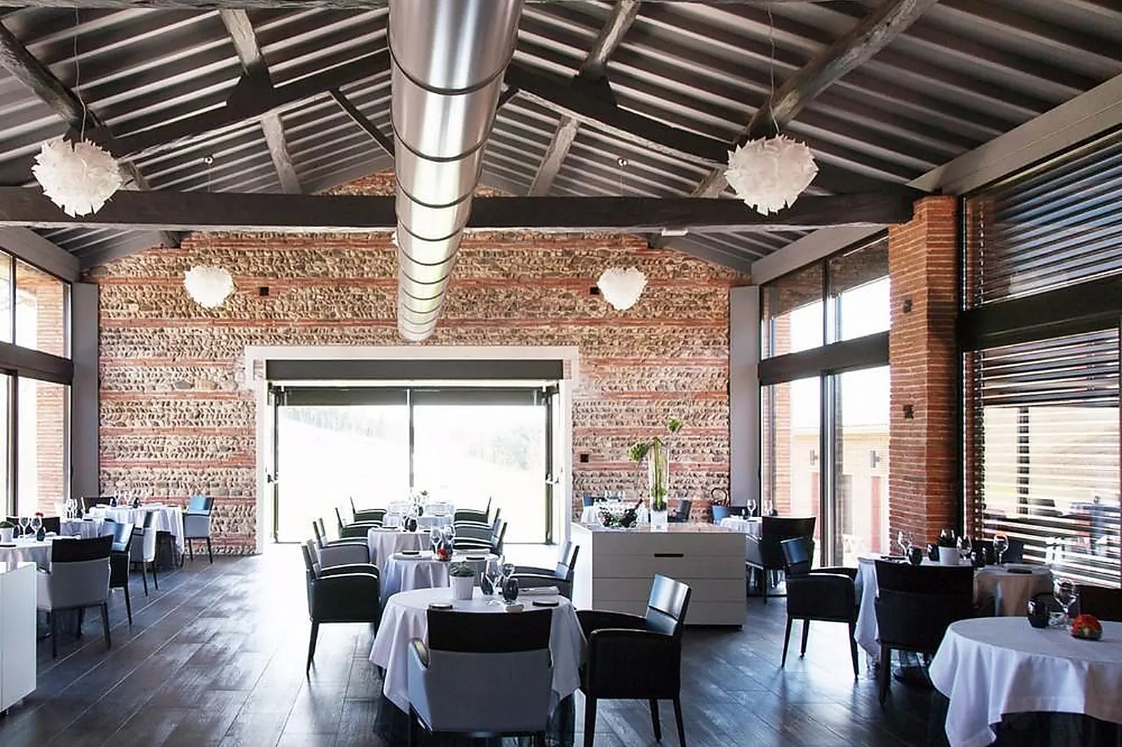 Lieux événementiels, EN MARGE