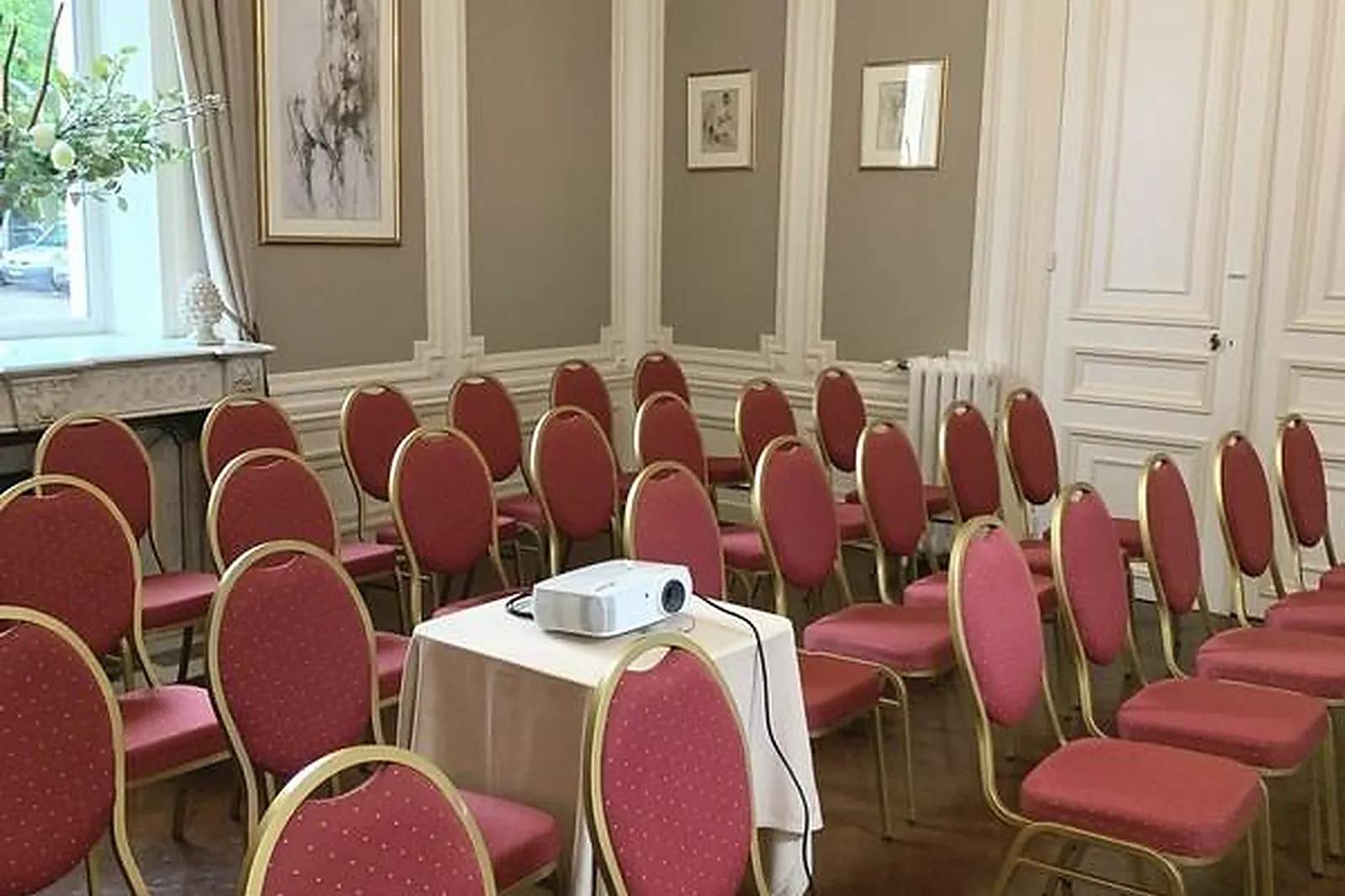 Lieux événementiels, ENCLOS DE L'EVÊCHÉ