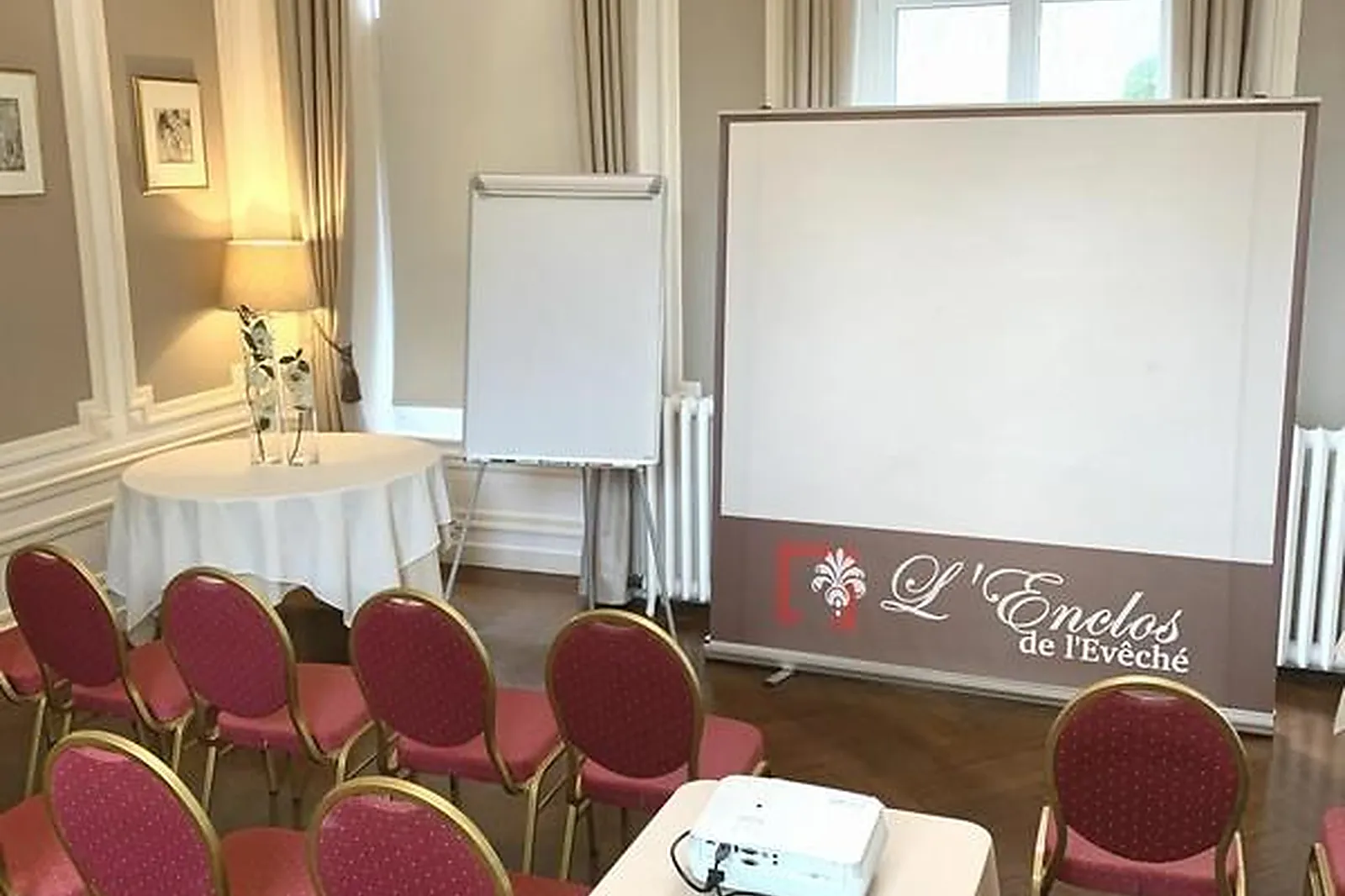Lieux événementiels, ENCLOS DE L'EVÊCHÉ