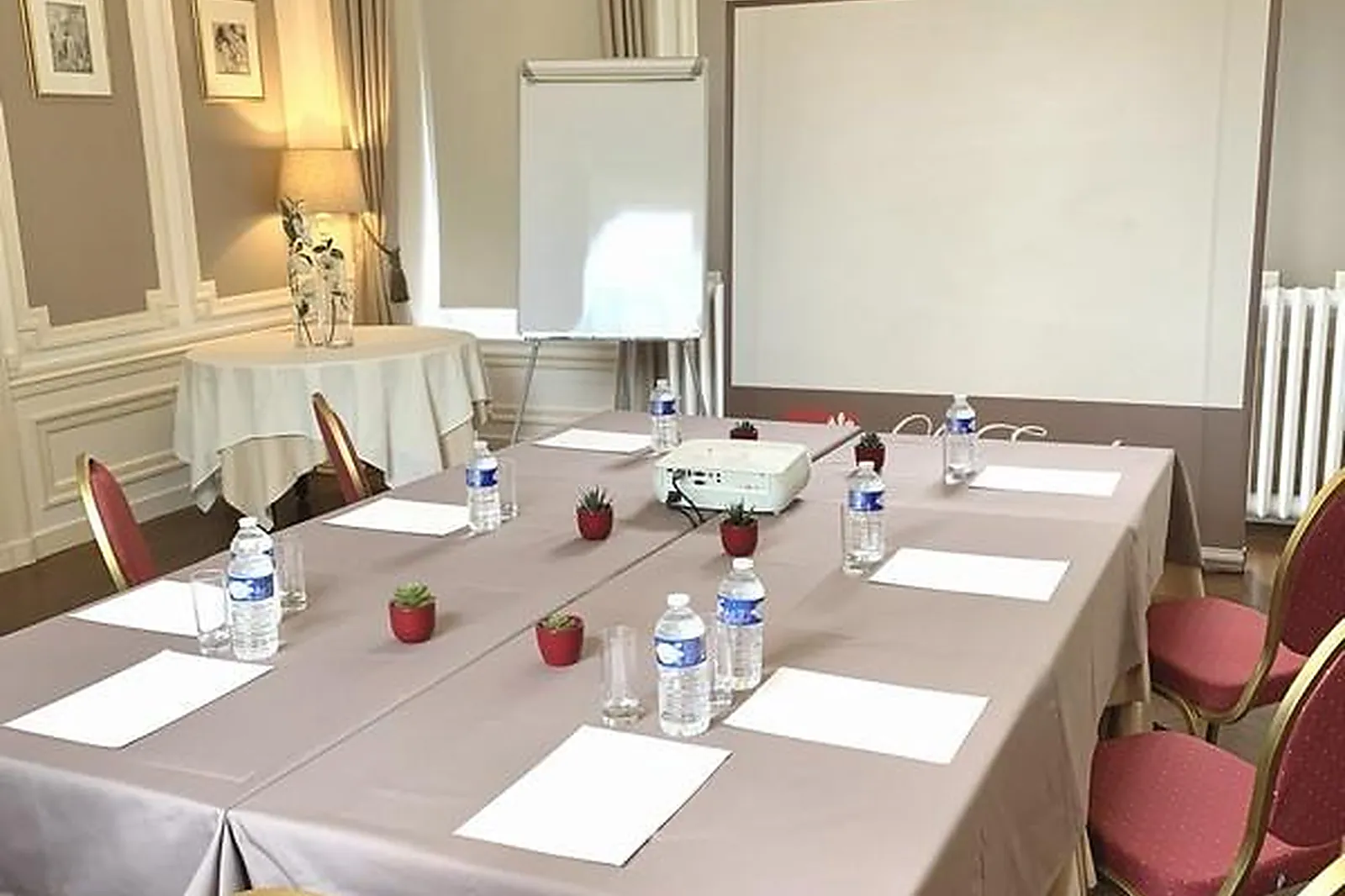 Lieux événementiels, ENCLOS DE L'EVÊCHÉ