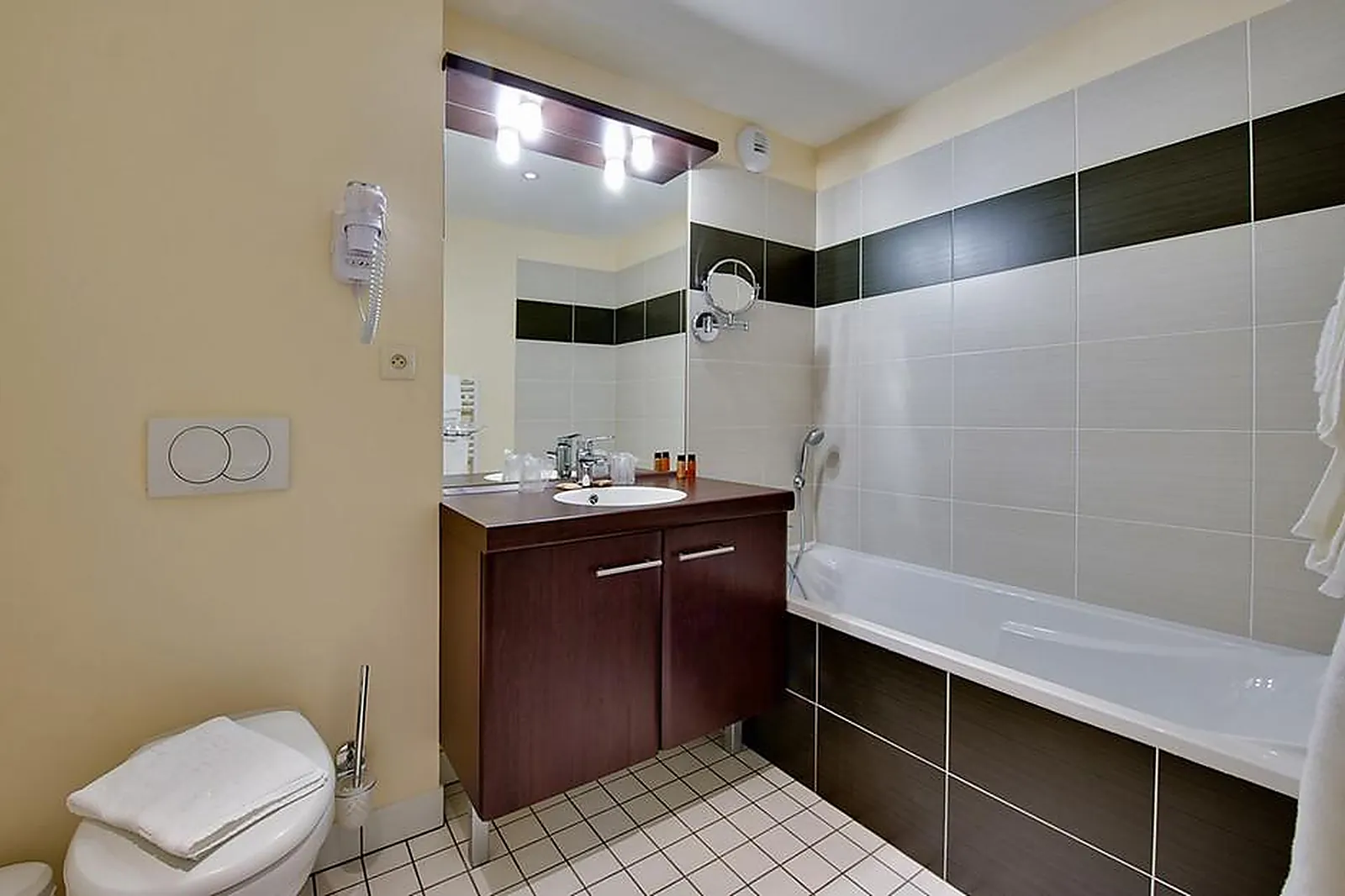 Lieux événementiels, ENCORE HÔTEL