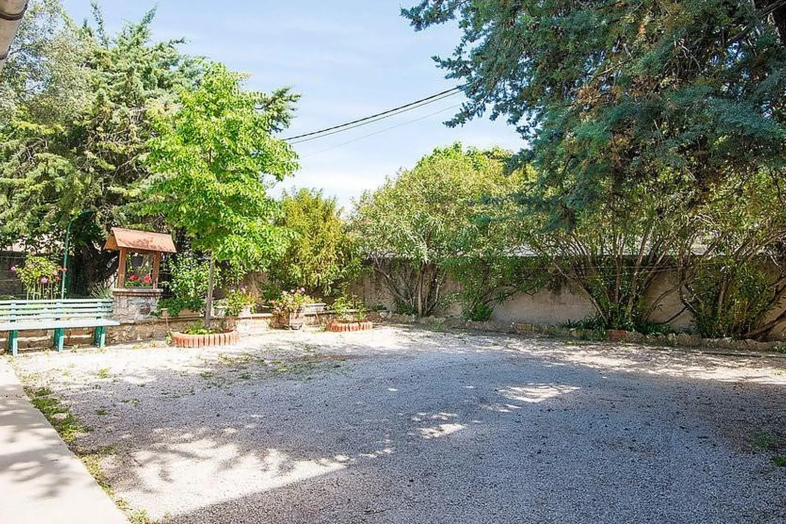 Lieux événementiels, ENTRE 2 MURS