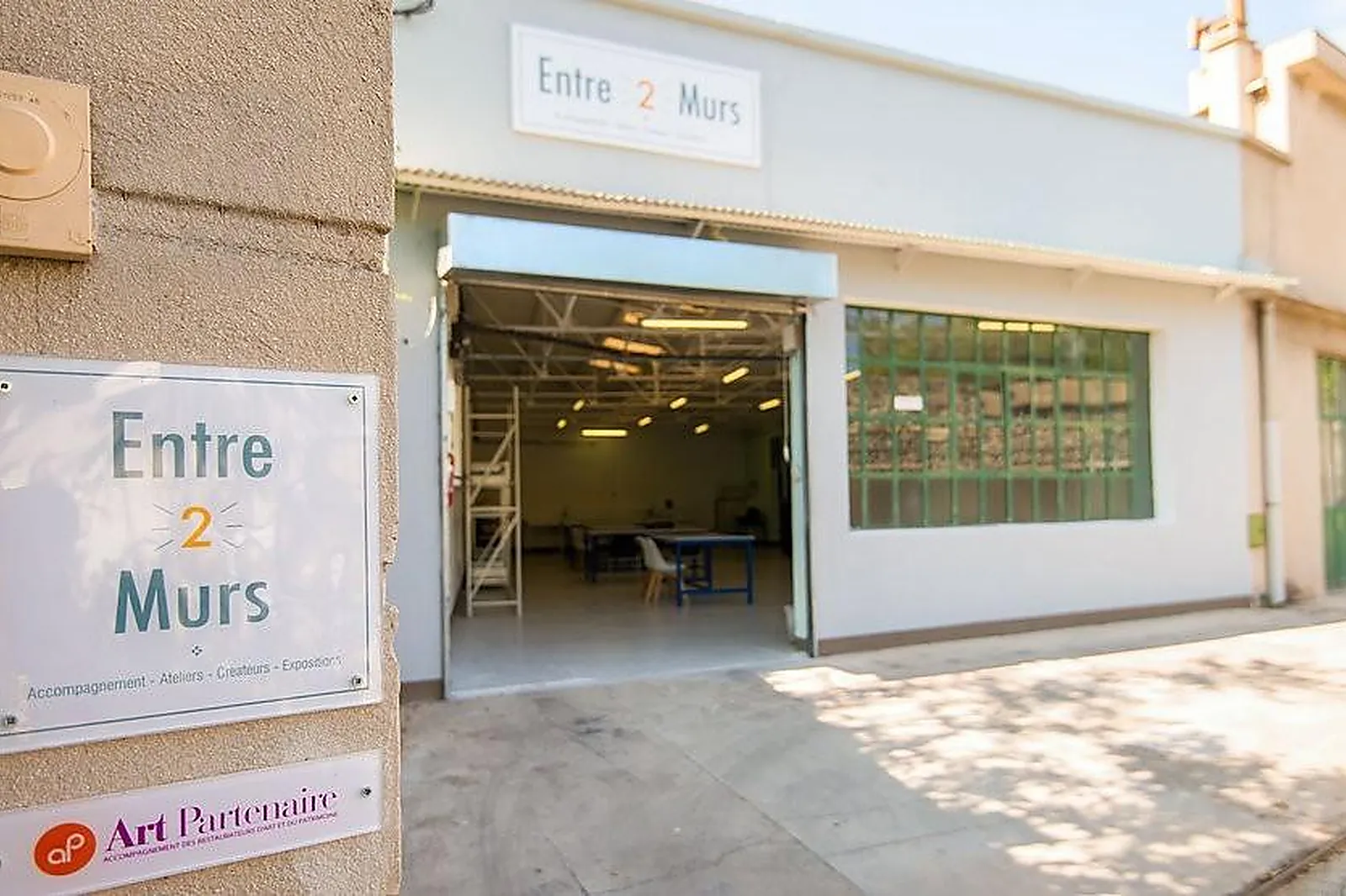 Lieux événementiels, ENTRE 2 MURS