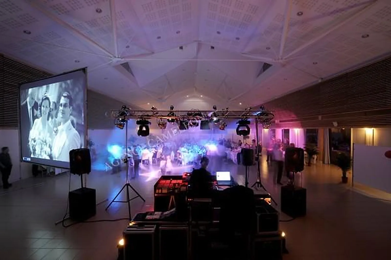 Lieux événementiels, ESPACE AGORA ALPILLES