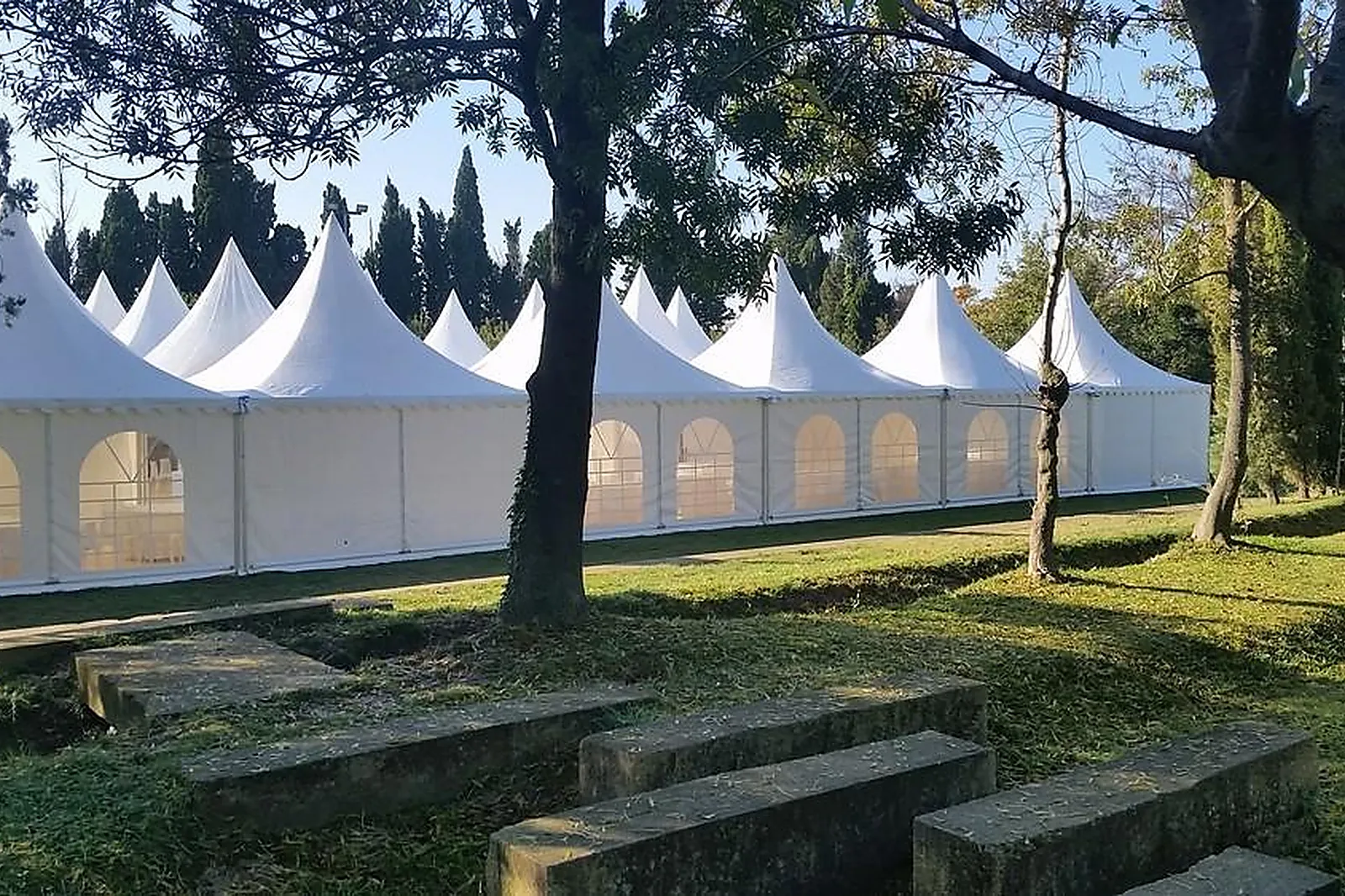Lieux événementiels, ESPACE AGORA ALPILLES