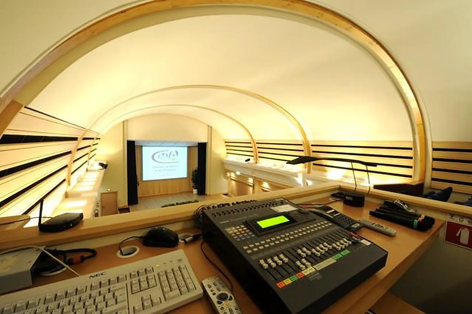 Lieux événementiels, ESPACE CONGRÈS DE LA CHAMBRE DE MÉTIERS ET DE L'ARTISANAT DE LA HAUTE-SAVOIE