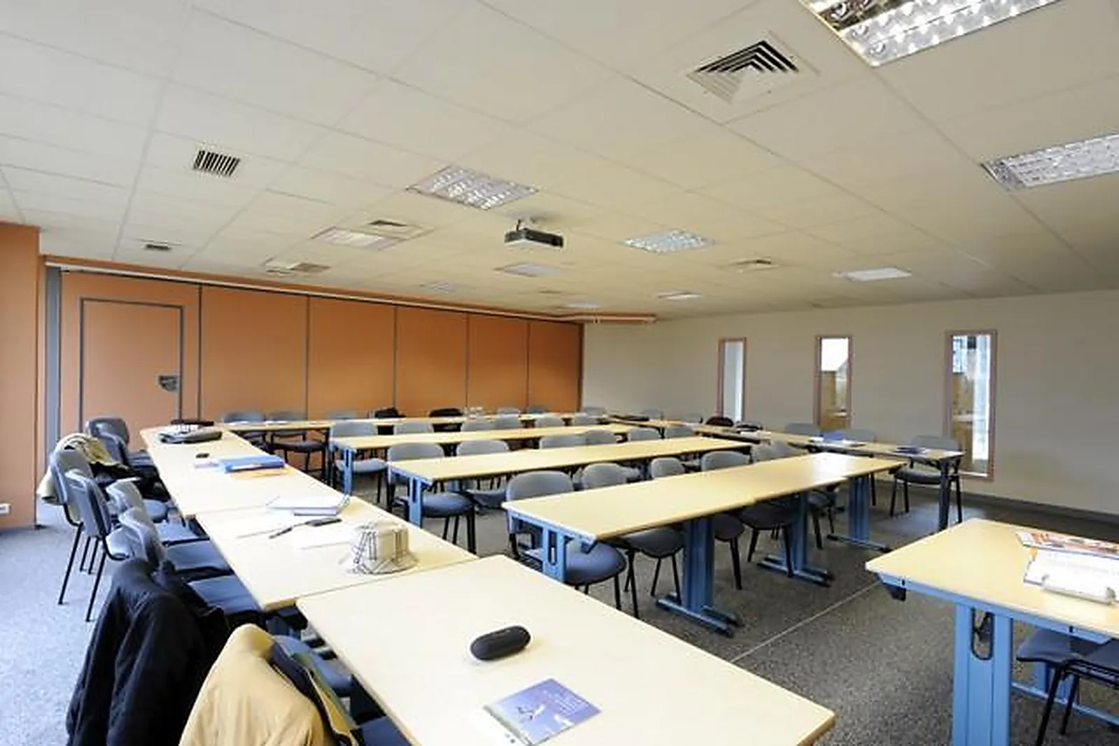 Lieux événementiels, ESPACE CONGRÈS DE LA CHAMBRE DE MÉTIERS ET DE L'ARTISANAT DE LA HAUTE-SAVOIE