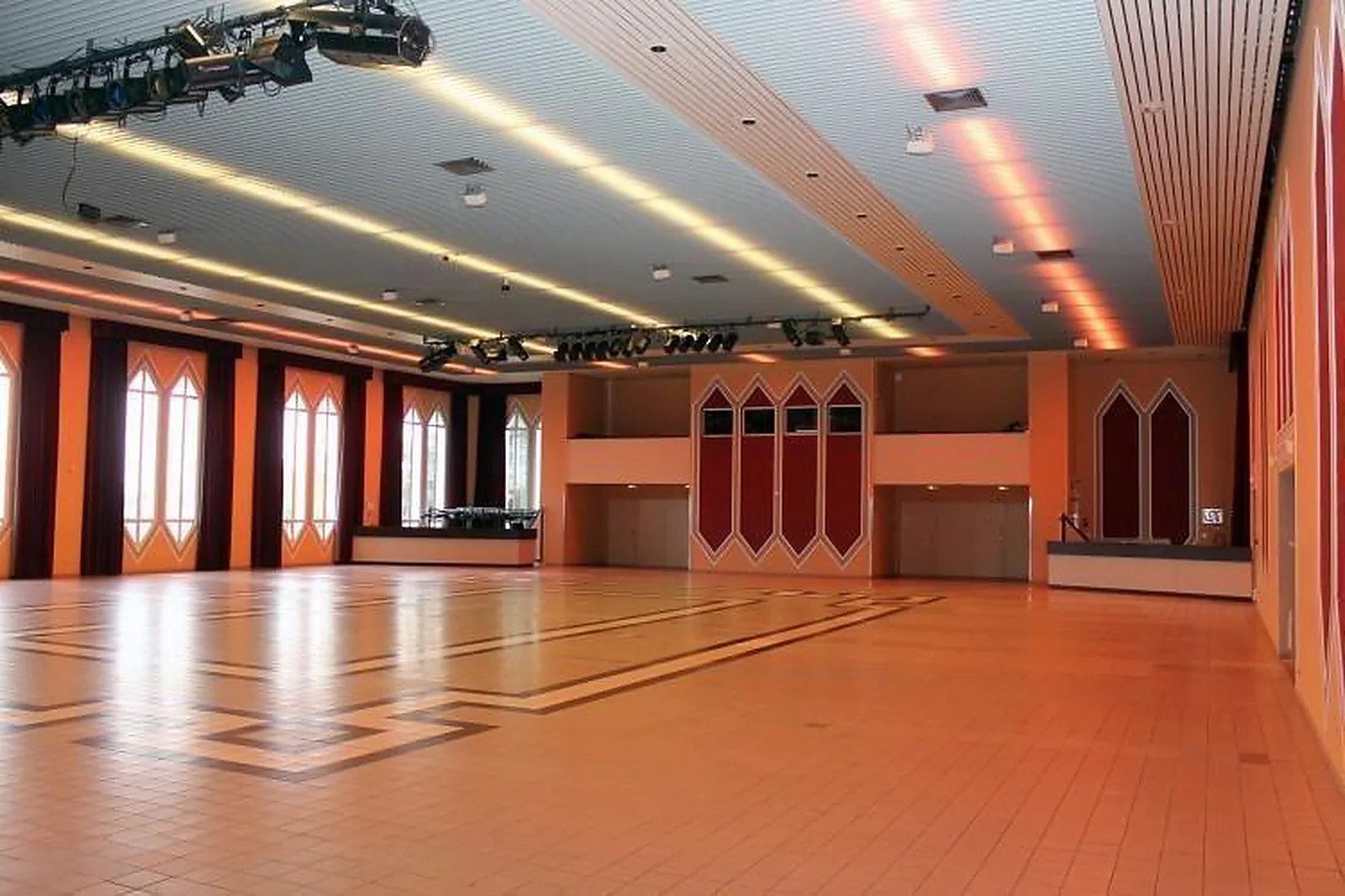 Lieux événementiels, ESPACE CULTUREL DU CHÂTEAU DES ROCHERS