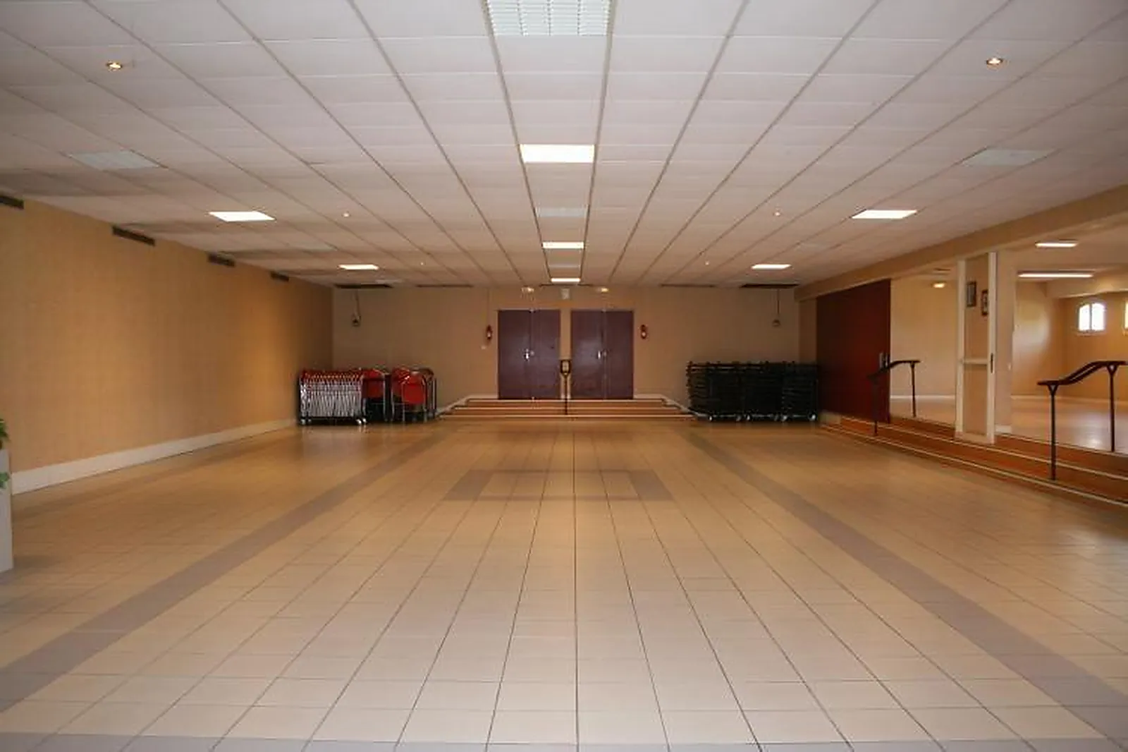 Lieux événementiels, ESPACE CULTUREL DU CHÂTEAU DES ROCHERS