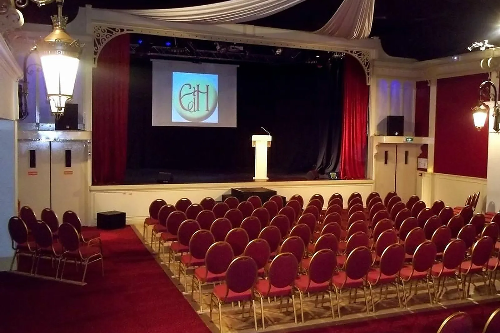 Lieux événementiels, ESPACE DES HALLES