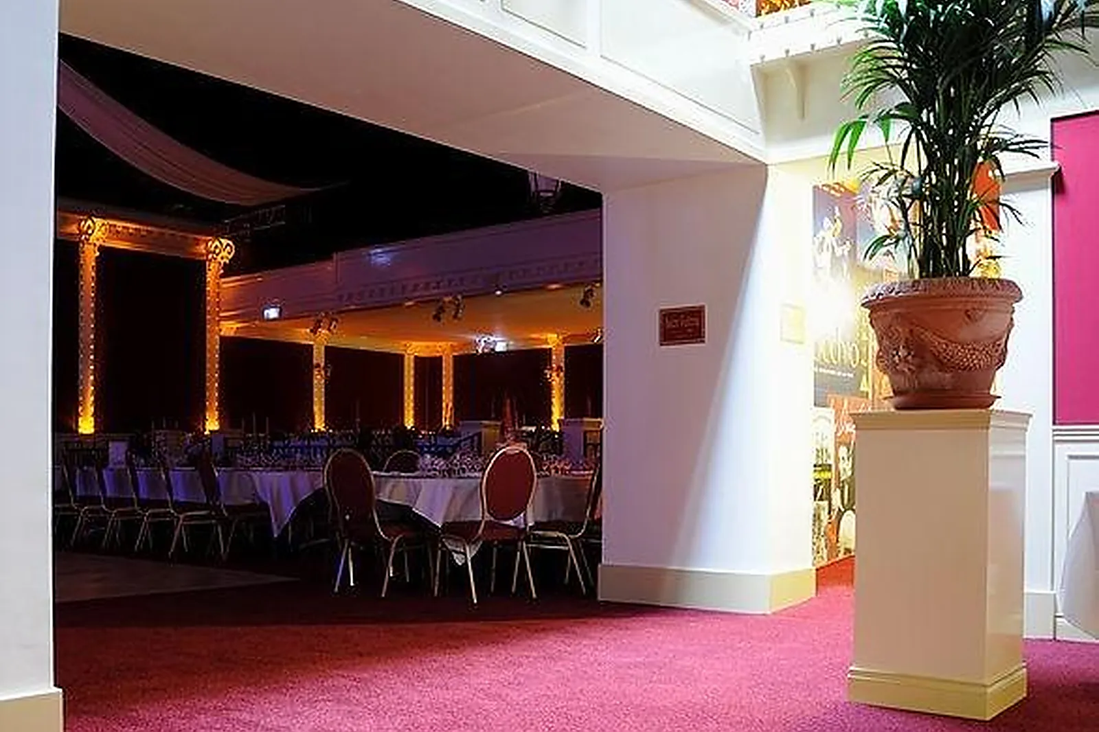 Lieux événementiels, ESPACE DES HALLES