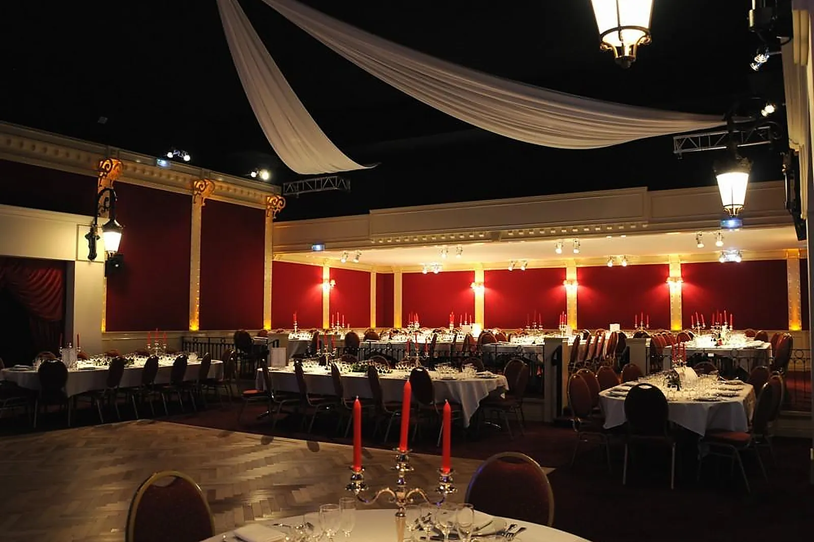 Lieux événementiels, ESPACE DES HALLES