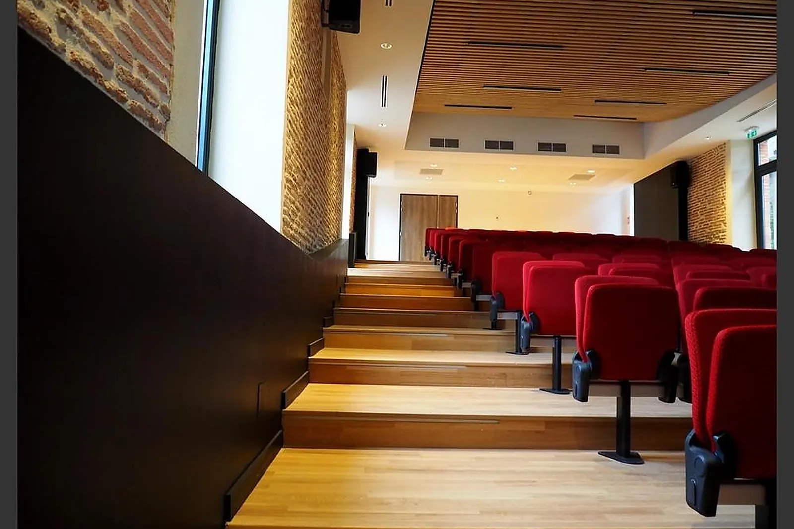 Lieux événementiels, ESPACE DES HUMANITÉS